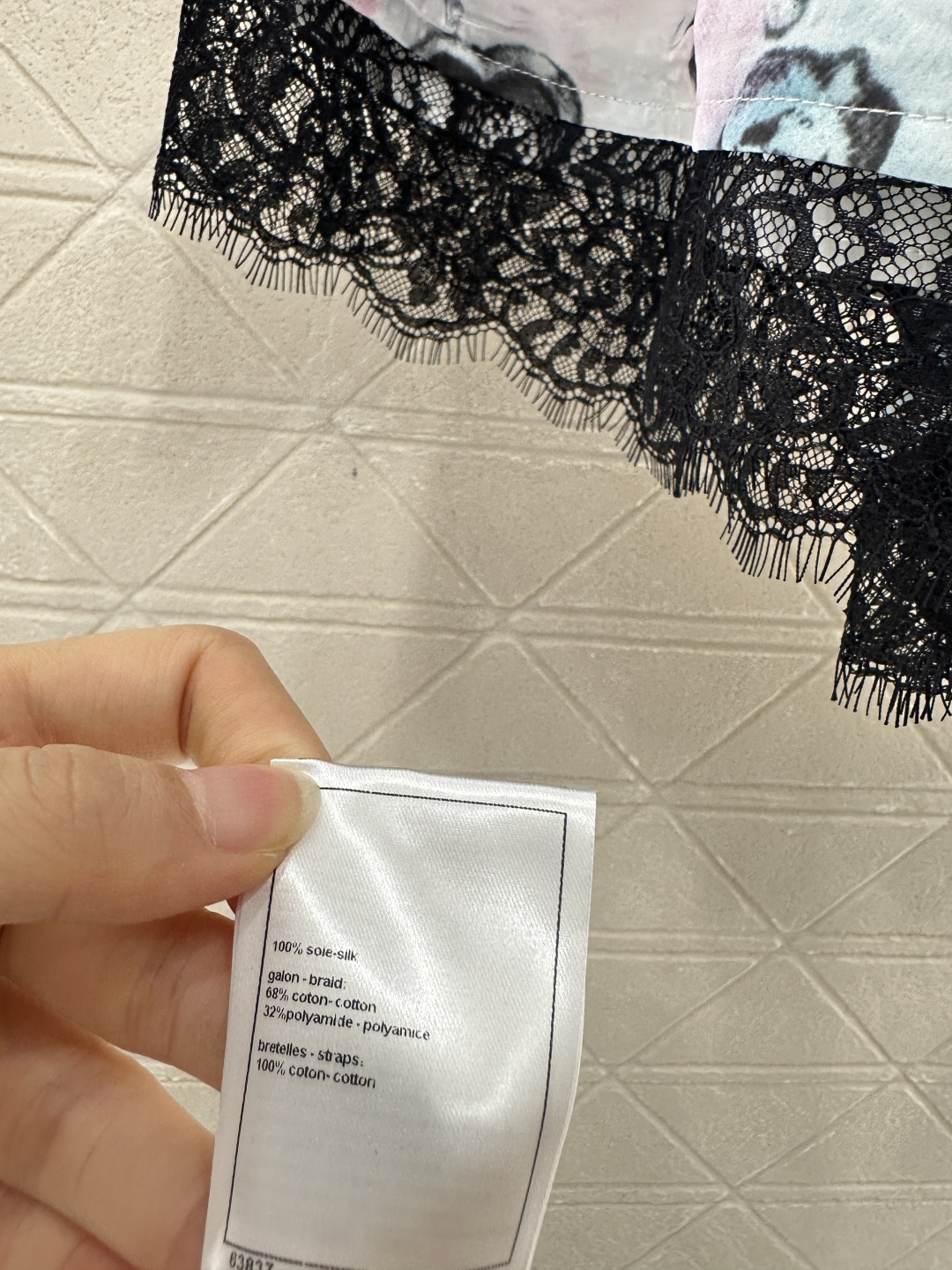 ♥Chane*♥2025新品上架
    印花真丝系列
定制YB进口斜纹稠材质 质感光泽 垂顺有型 平口