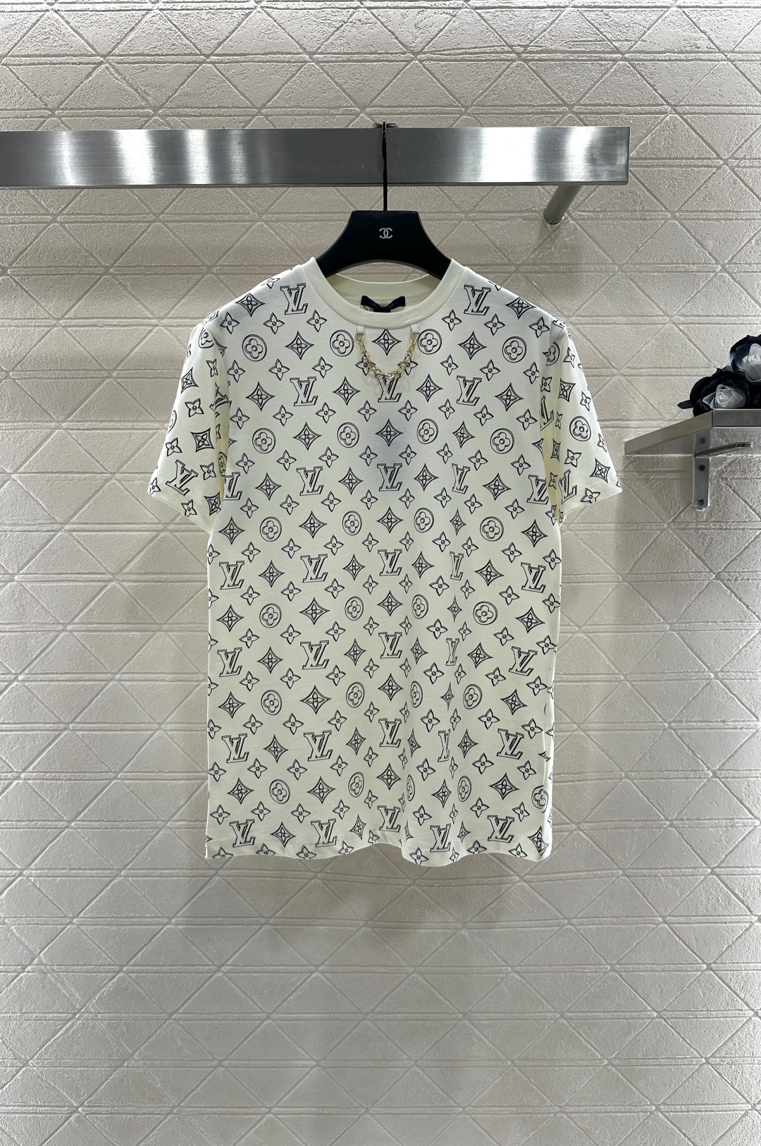 ♥Louis Vuitto*♥2025新品上架
      圆领印花链条𝑇𝑒𝑒
定制YB斜纹全棉材质 透