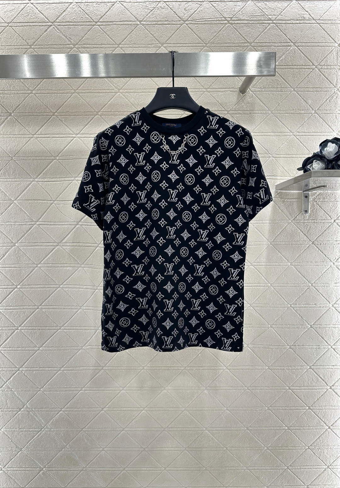 ♥Louis Vuitto*♥2025新品上架
      圆领印花链条𝑇𝑒𝑒
定制YB斜纹全棉材质 透