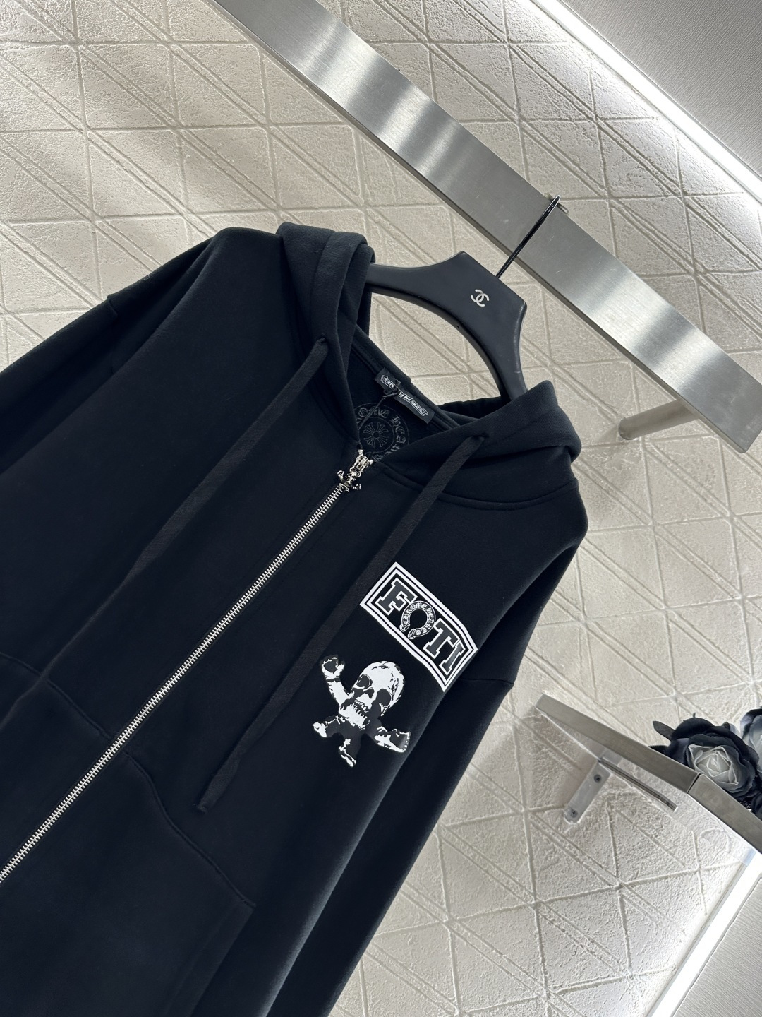 ♥Chrome hear*♥2025新品上架
     彩色印花连帽外套
定制YB斜纹全棉材质 舒适透气