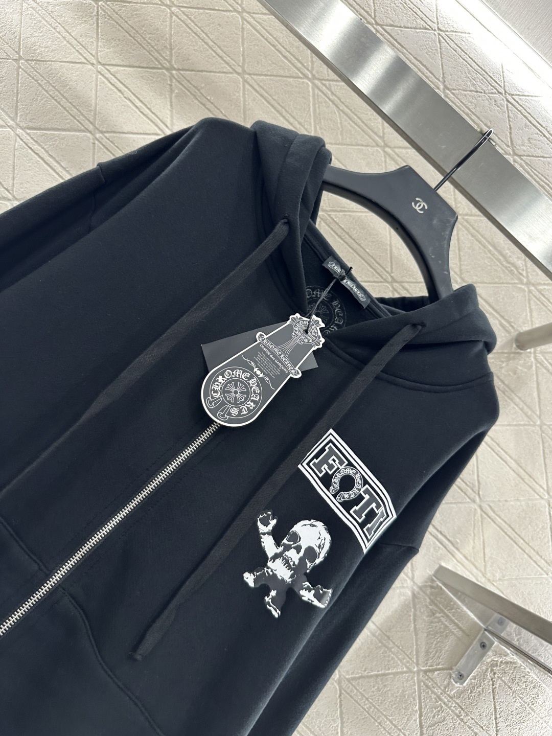 ♥Chrome hear*♥2025新品上架
     彩色印花连帽外套
定制YB斜纹全棉材质 舒适透气