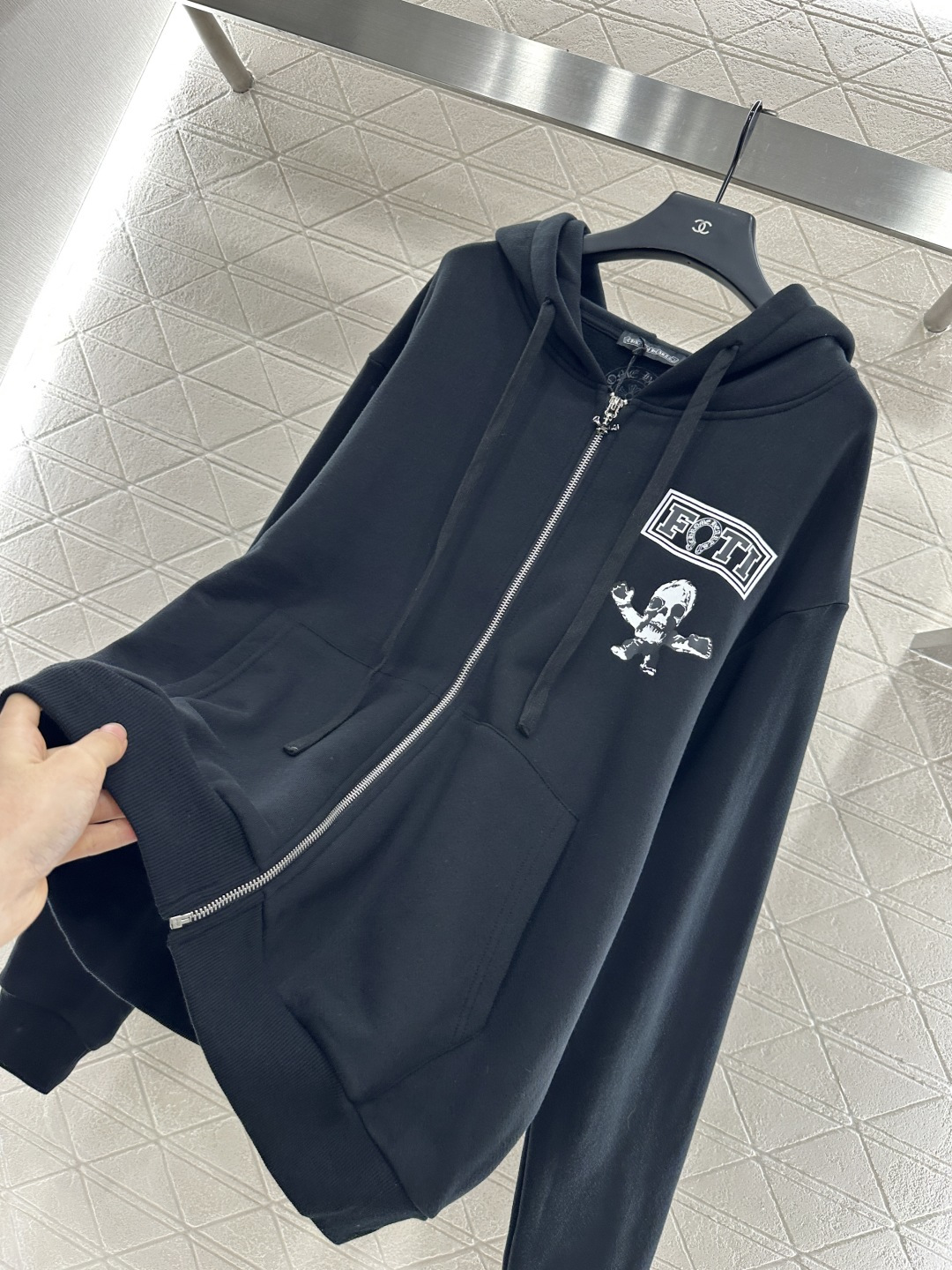 ♥Chrome hear*♥2025新品上架
     彩色印花连帽外套
定制YB斜纹全棉材质 舒适透气