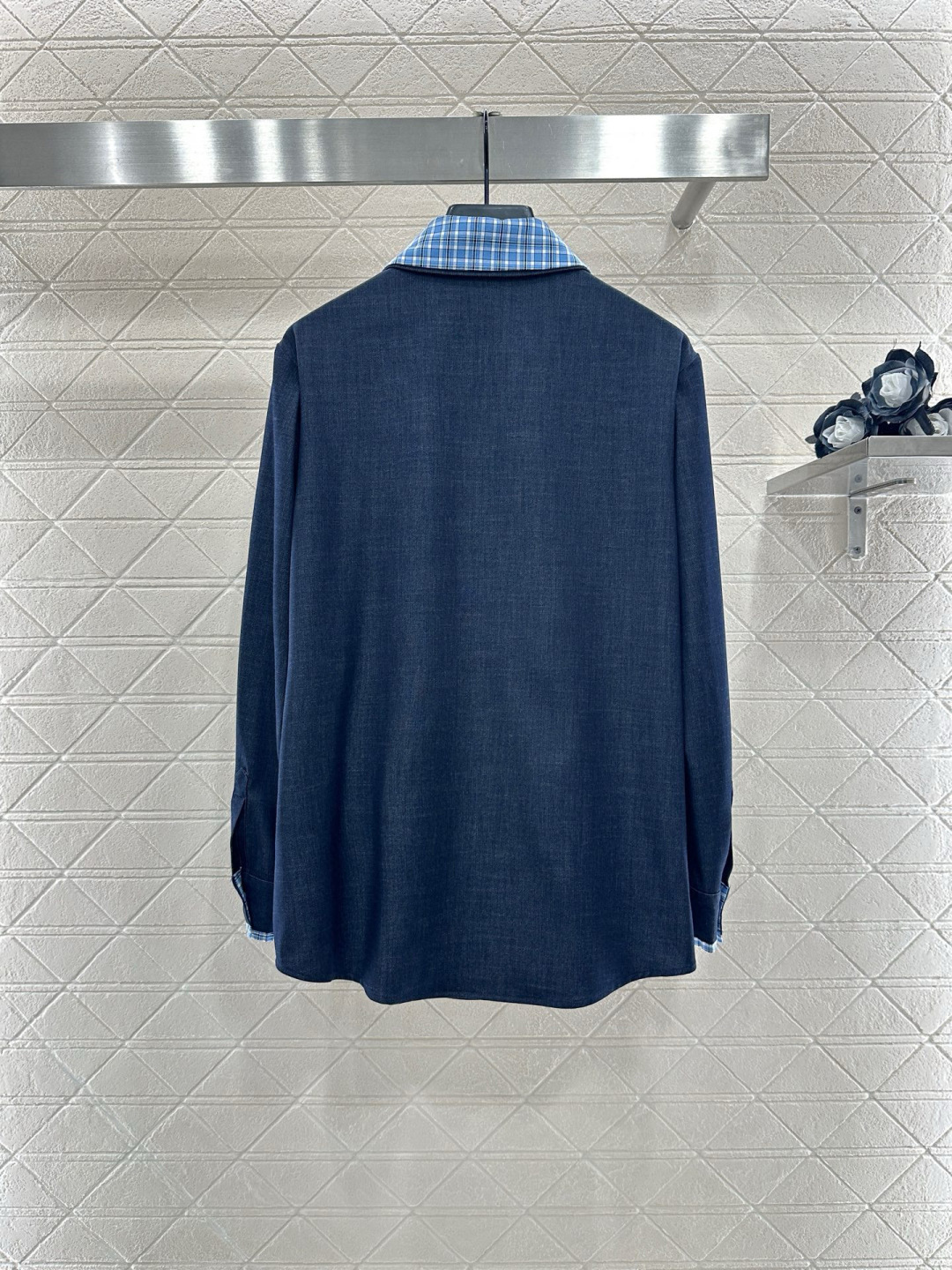 ♥Miumi*♥2025新品上架
  牛仔拼接衬衫长裤套装
定制YB进口天丝材质 质感垂顺 穿搭舒适 正