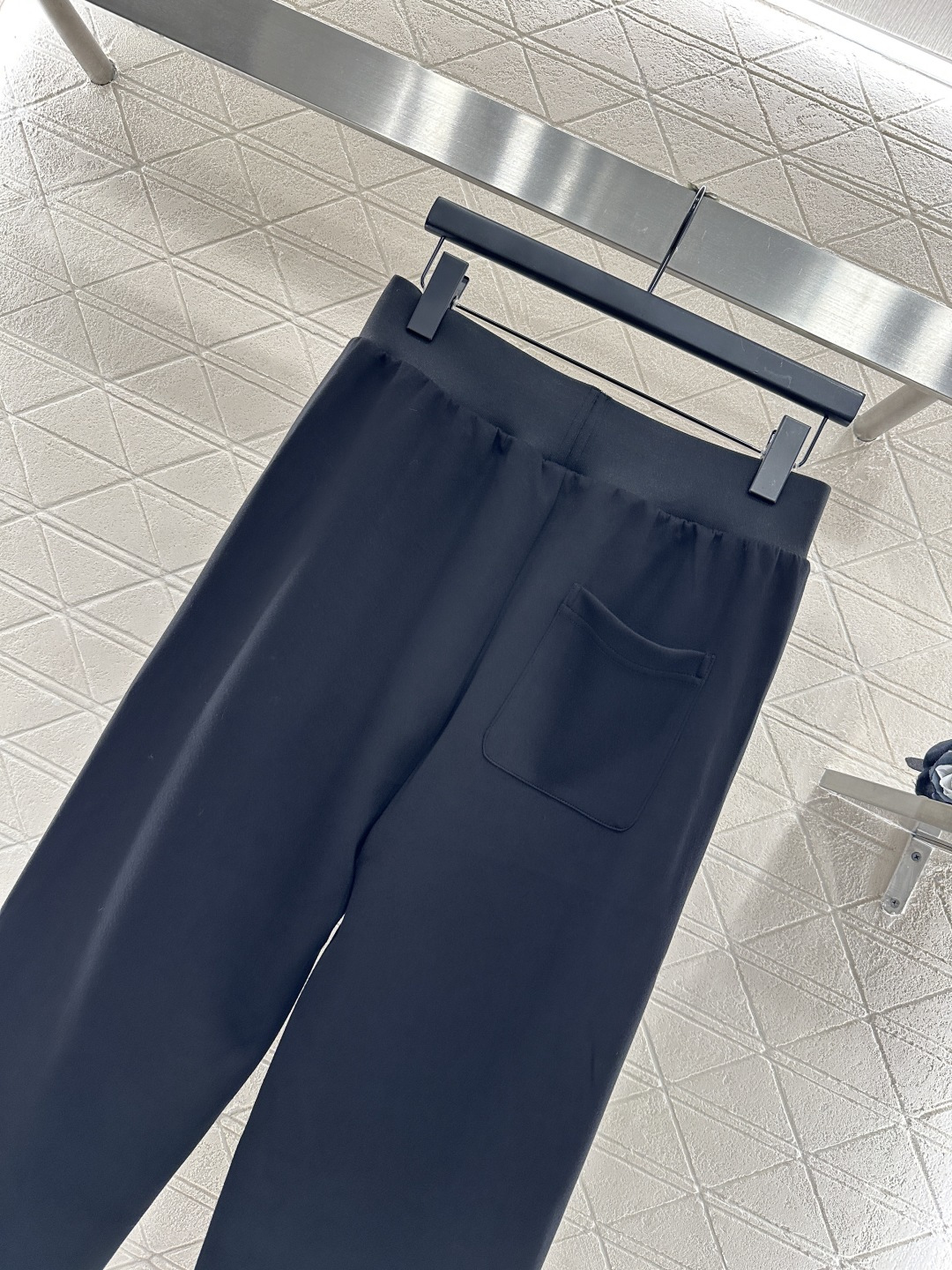 ♥Loew*♥2025新品上架
    短款套头卫衣长裤套装
定制YB进口人棉材质 质感细腻 舒适好穿 