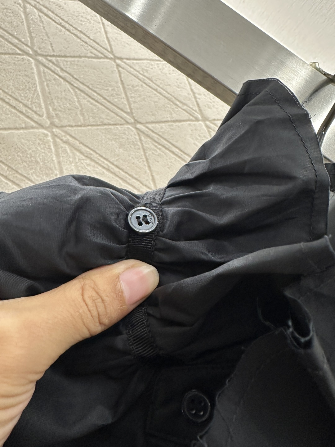 ♥Dio*♥2025新品上架
 可拆卸褶皱花边连衣裙
定制YB斜纹棉材质 质感舒适 穿搭透气 纽扣开襟连