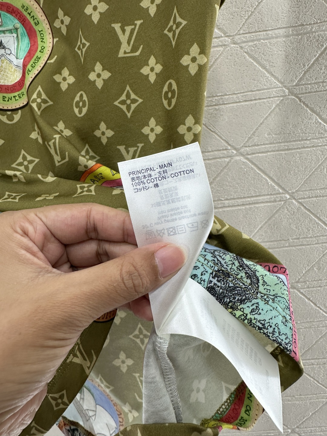 ♥Louis Vuitto*♥2025新品上架
        徽章印花𝑇𝑒𝑒
定制YB丝光全棉材质 质