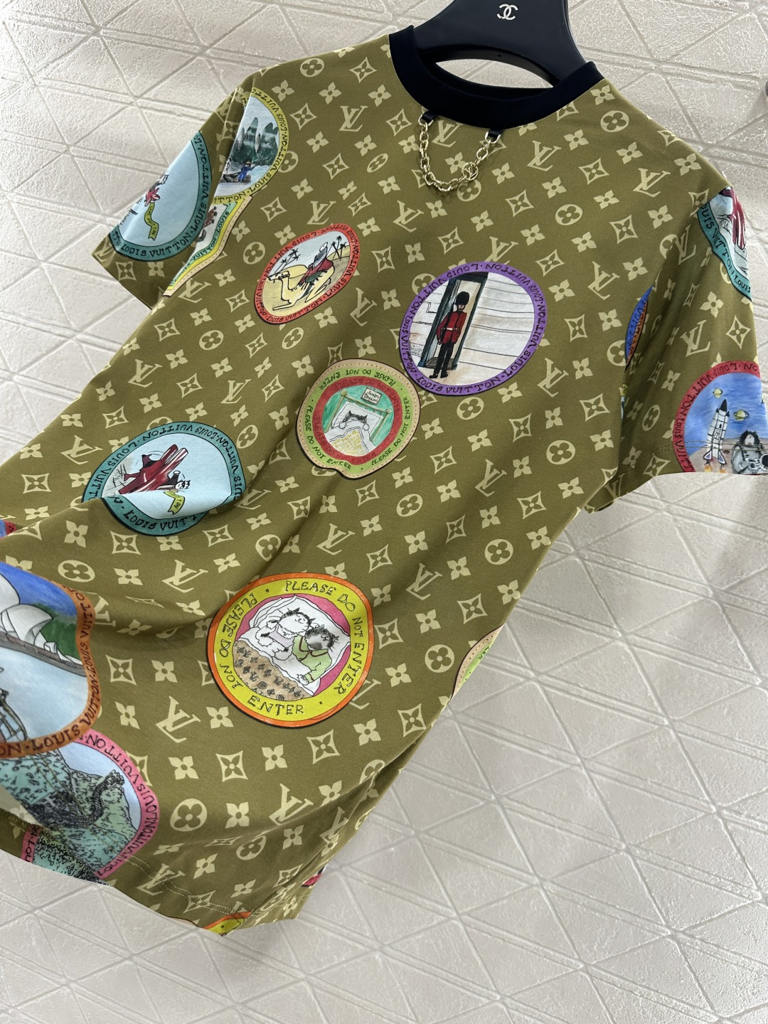 ♥Louis Vuitto*♥2025新品上架
        徽章印花𝑇𝑒𝑒
定制YB丝光全棉材质 质