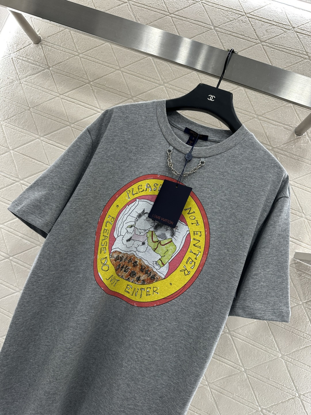 ♥Louis Vuitto*♥2025新品上架
      链条圆领印花𝑇𝑒𝑒
定制YB斜纹全棉材质 透