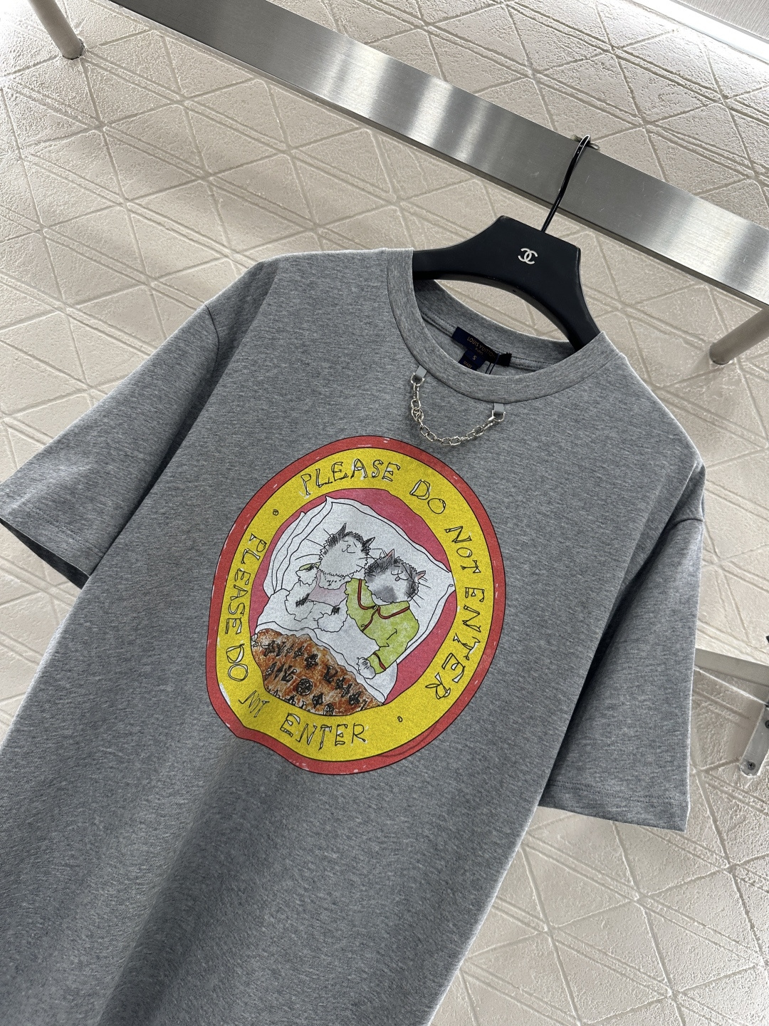 ♥Louis Vuitto*♥2025新品上架
      链条圆领印花𝑇𝑒𝑒
定制YB斜纹全棉材质 透