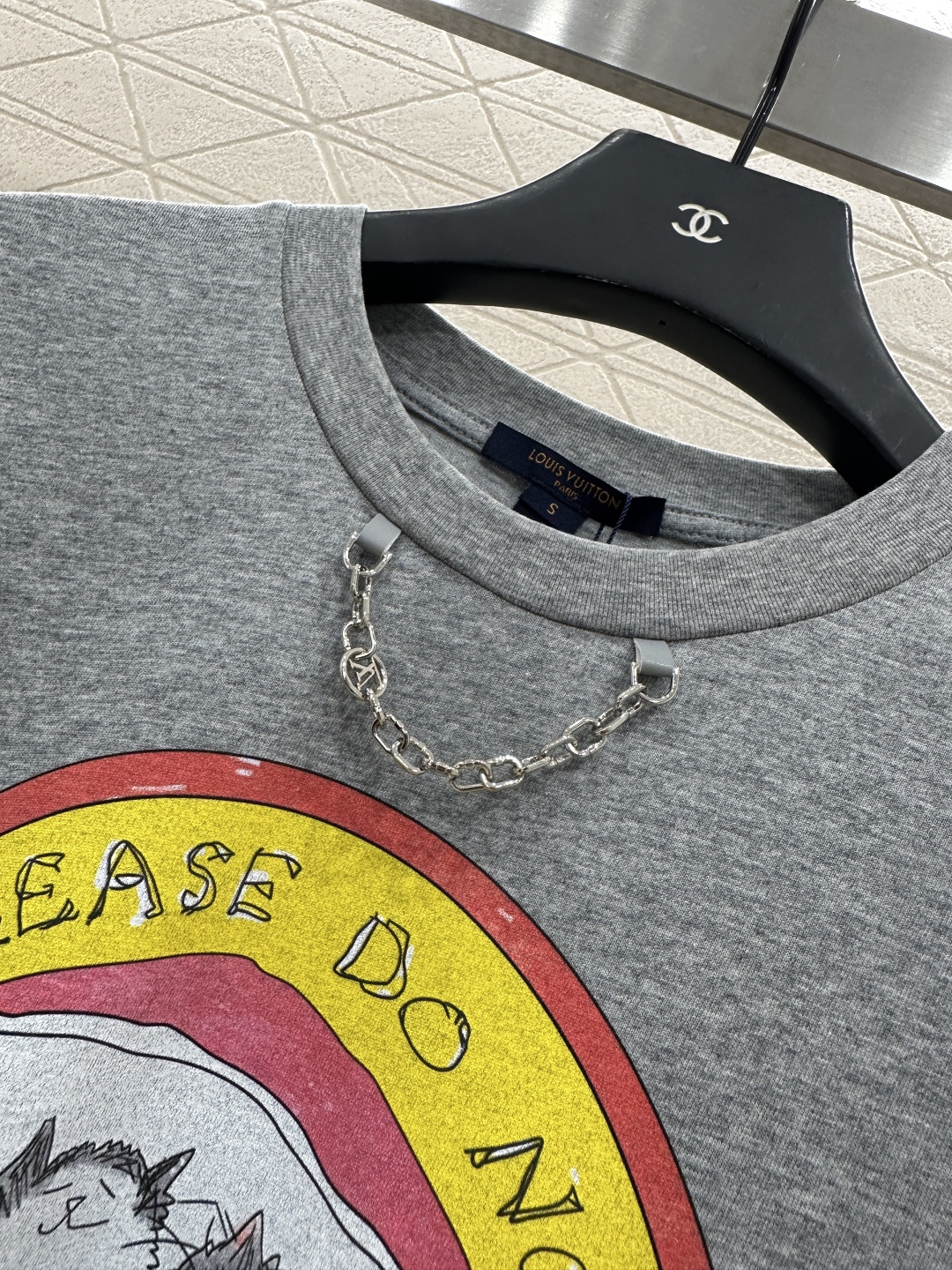 ♥Louis Vuitto*♥2025新品上架
      链条圆领印花𝑇𝑒𝑒
定制YB斜纹全棉材质 透