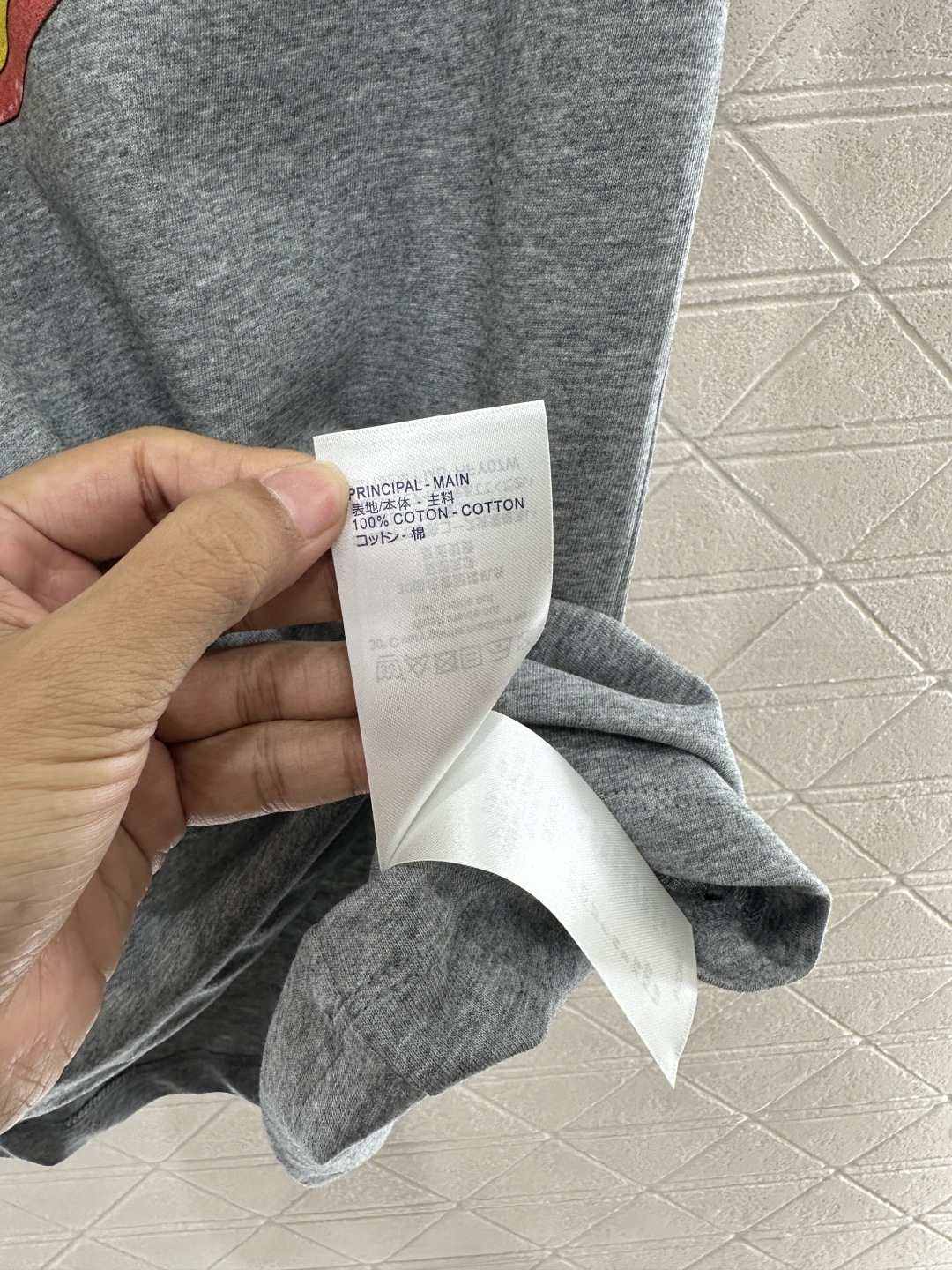 ♥Louis Vuitto*♥2025新品上架
      链条圆领印花𝑇𝑒𝑒
定制YB斜纹全棉材质 透