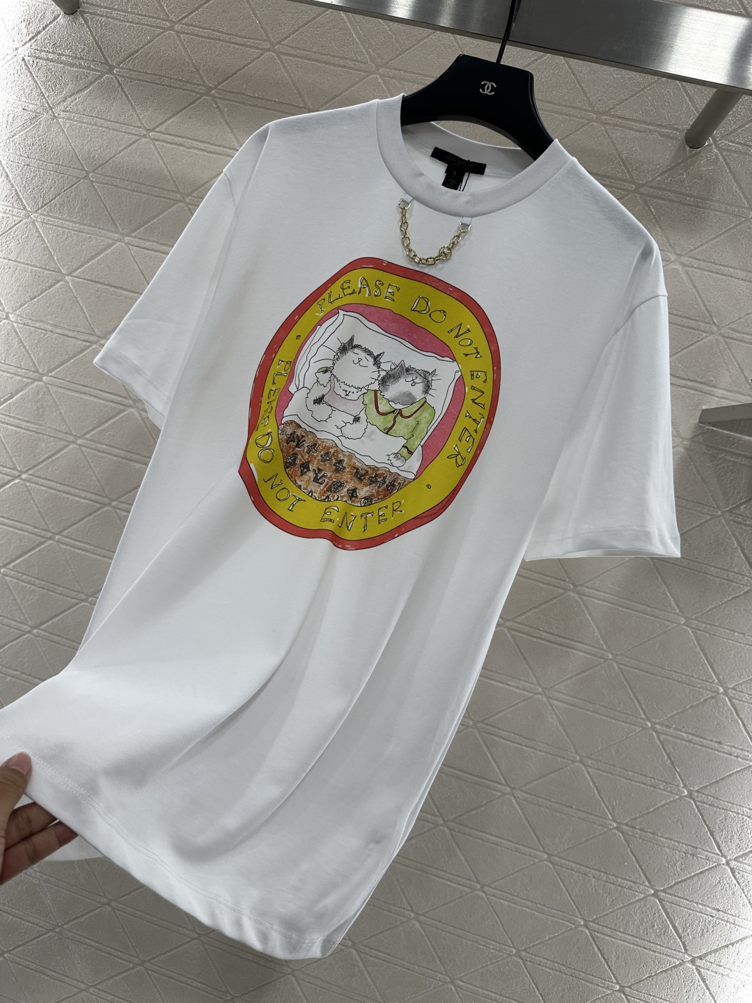 ♥Louis Vuitto*♥2025新品上架
      链条圆领印花𝑇𝑒𝑒
定制YB斜纹全棉材质 透