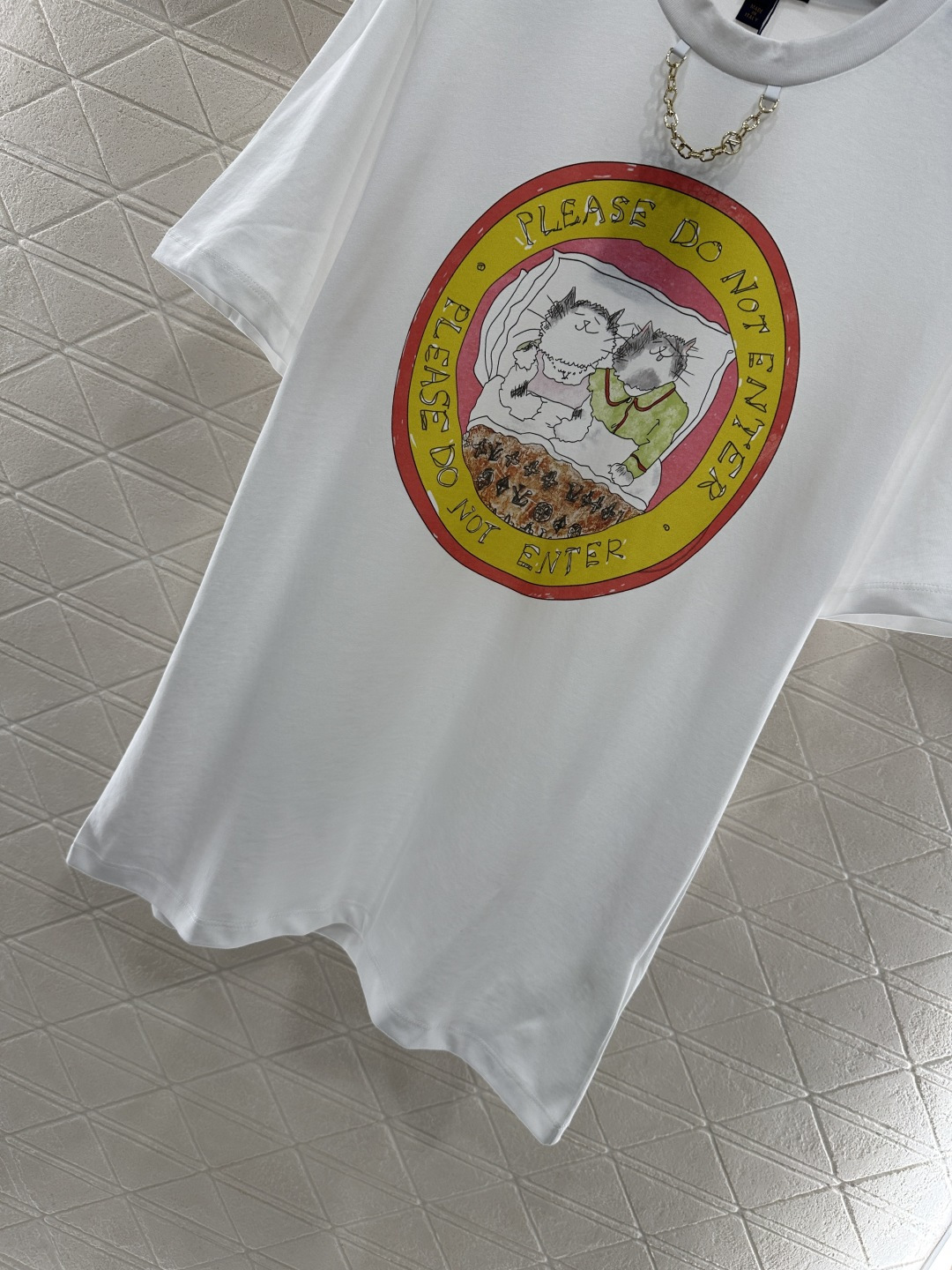 ♥Louis Vuitto*♥2025新品上架
      链条圆领印花𝑇𝑒𝑒
定制YB斜纹全棉材质 透