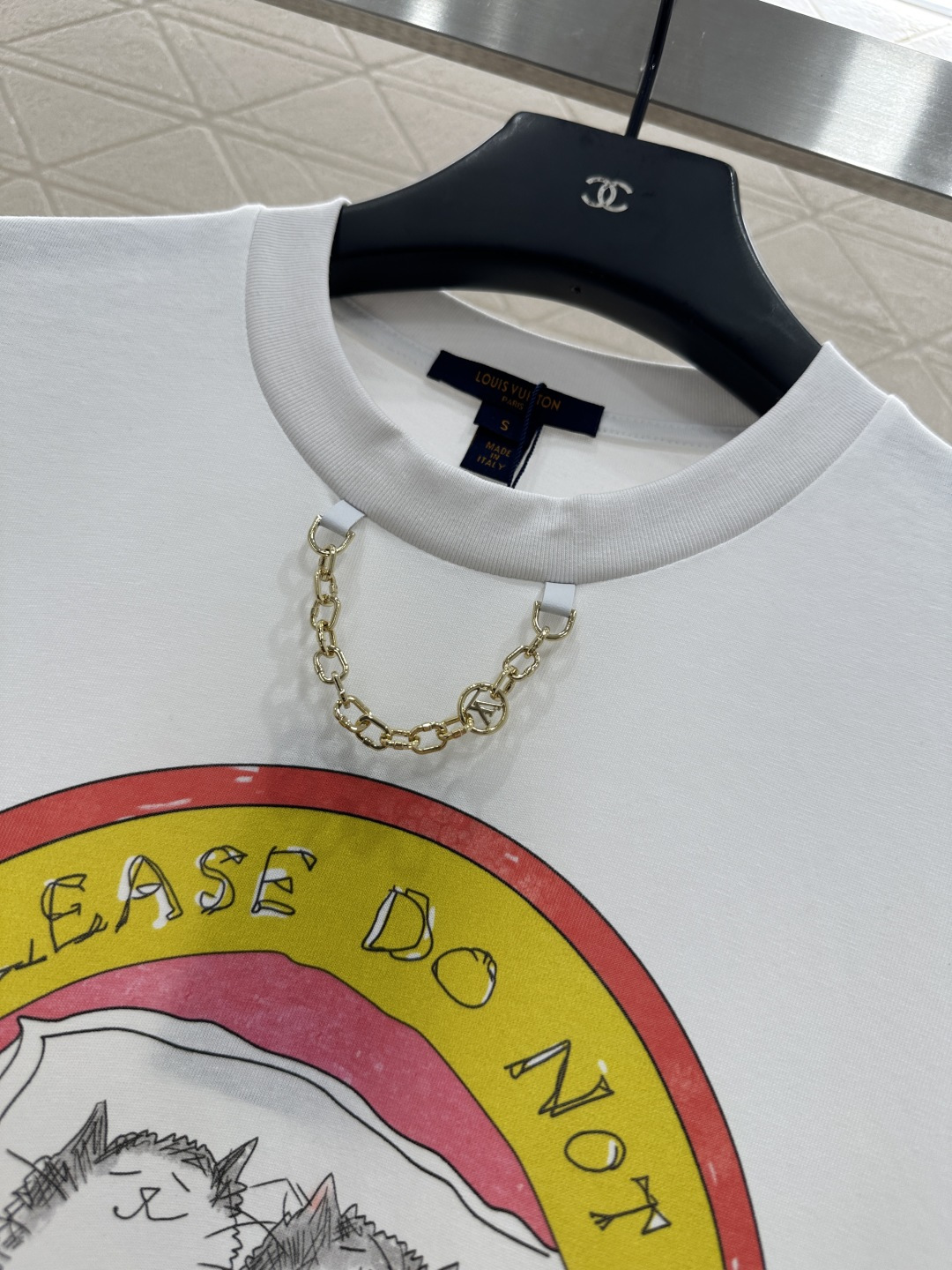 ♥Louis Vuitto*♥2025新品上架
      链条圆领印花𝑇𝑒𝑒
定制YB斜纹全棉材质 透