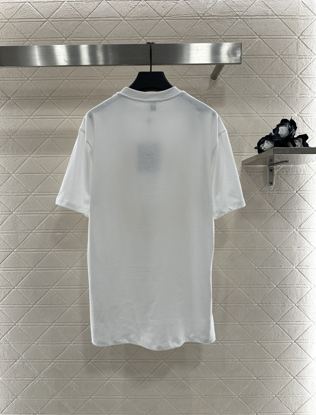 ♥Louis Vuitto*♥2025新品上架
      链条圆领印花𝑇𝑒𝑒
定制YB斜纹全棉材质 透