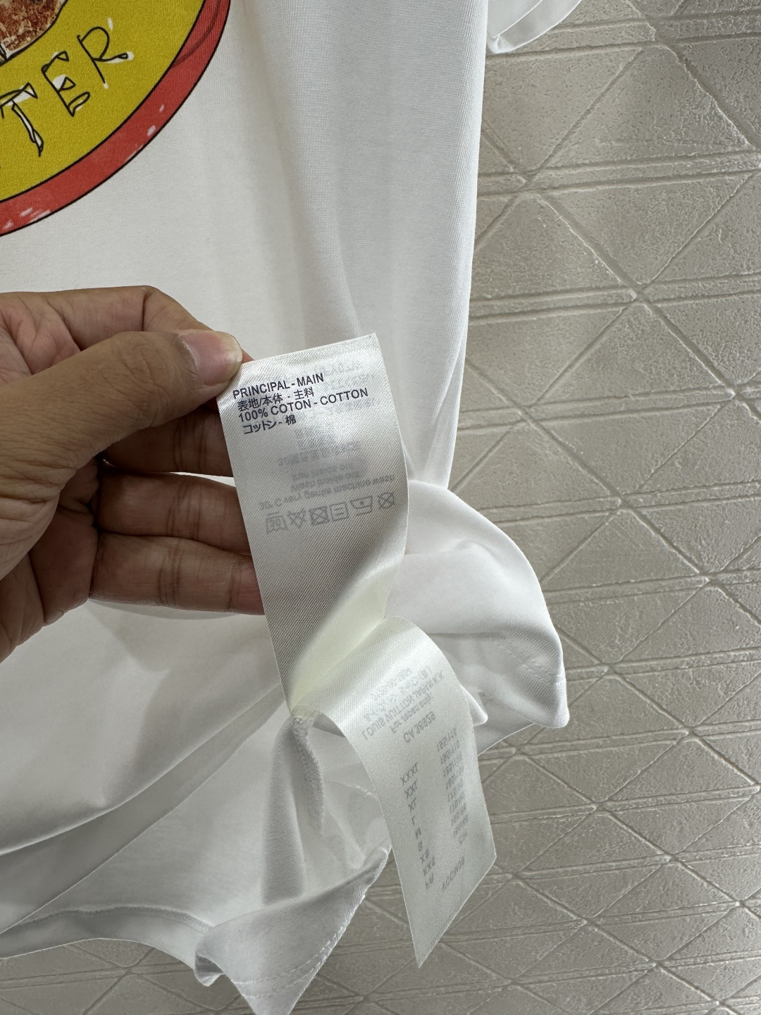 ♥Louis Vuitto*♥2025新品上架
      链条圆领印花𝑇𝑒𝑒
定制YB斜纹全棉材质 透