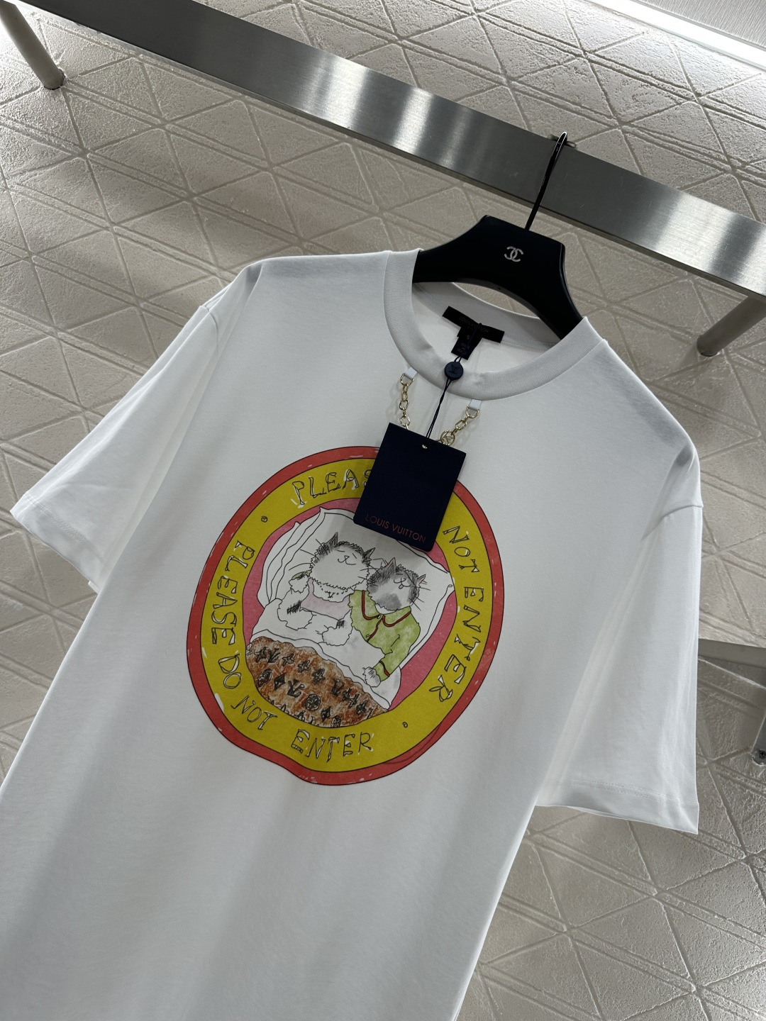 ♥Louis Vuitto*♥2025新品上架
      链条圆领印花𝑇𝑒𝑒
定制YB斜纹全棉材质 透