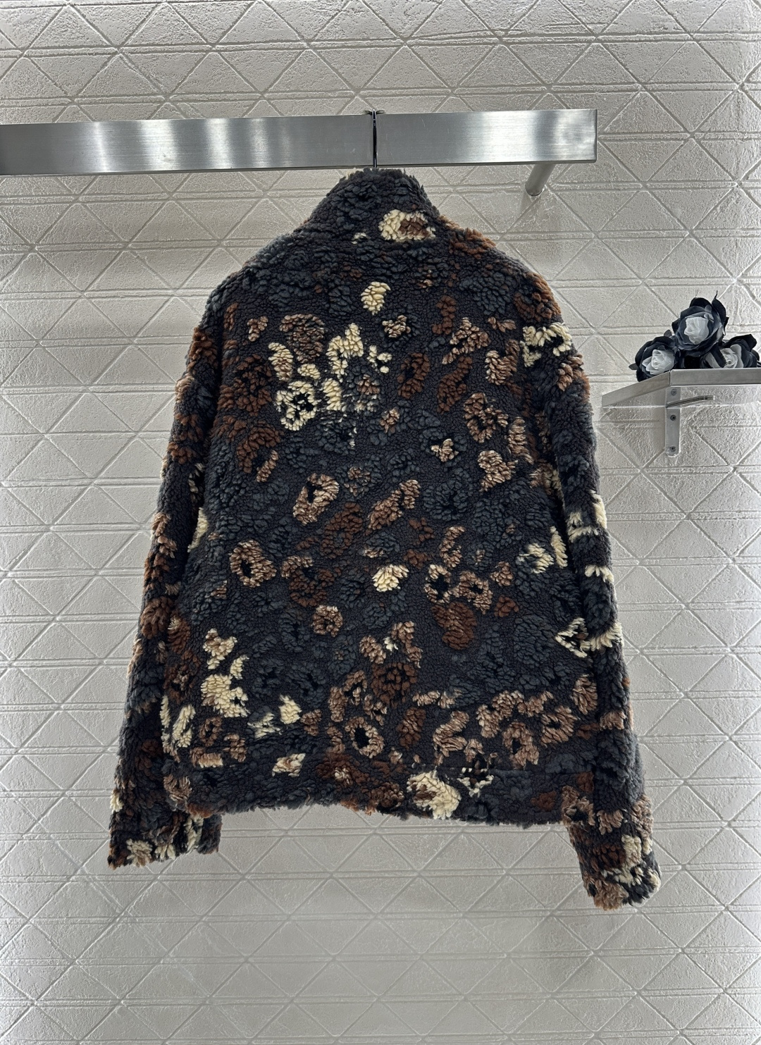 ♥Louis Vuitto*♥2025新品上架
    两面穿泰迪拉链外套
定制YB泰迪羊羔毛材质 穿搭