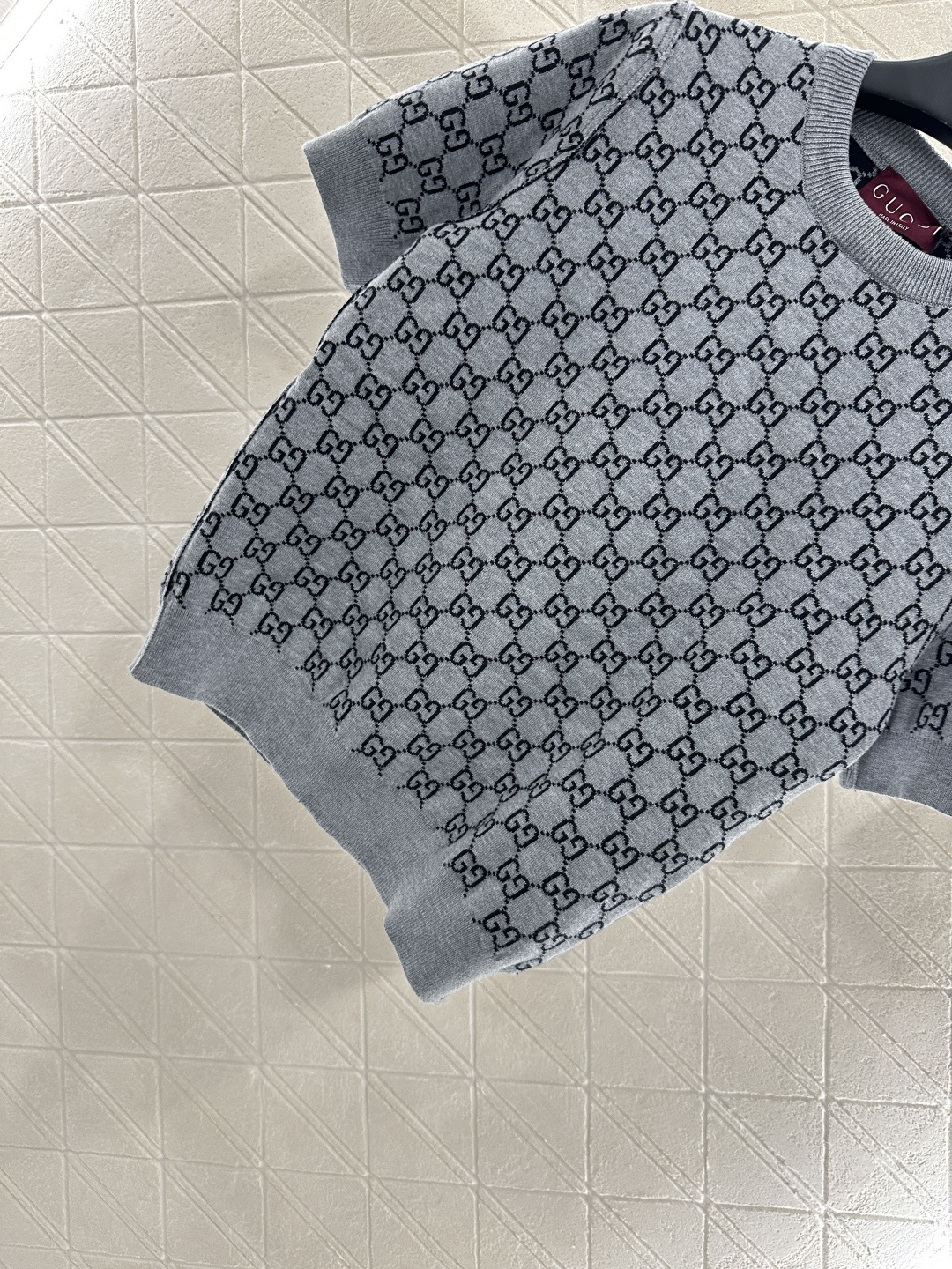 ♥Gucc*♥2025新品上架 两面穿圆领提花针织短袖定制YB羊毛纱线织造 质感上乘 穿搭舒适 圆领针织