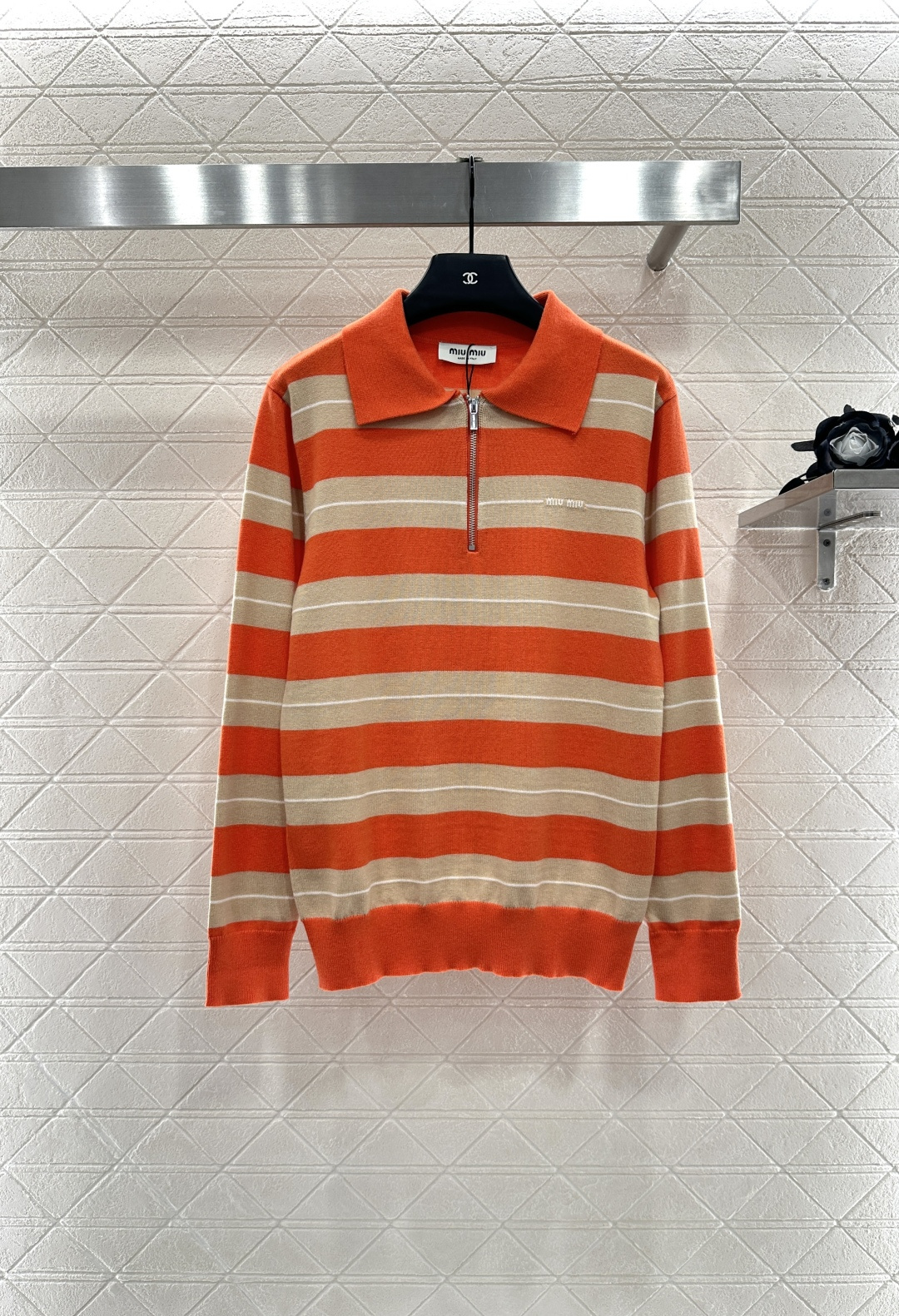 ♥Miumi*♥2025新品上架 翻领针织长袖定制YB羊毛纱线织造 柔软舒适 洋气显瘦 翻领𝑝𝑜𝑙𝑜长袖