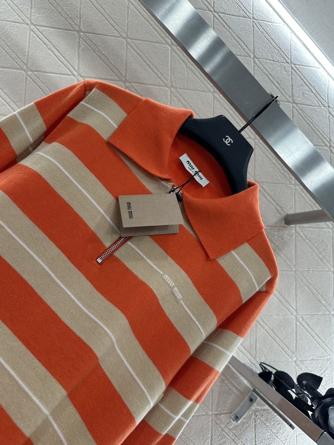 ♥Miumi*♥2025新品上架 翻领针织长袖定制YB羊毛纱线织造 柔软舒适 洋气显瘦 翻领𝑝𝑜𝑙𝑜长袖