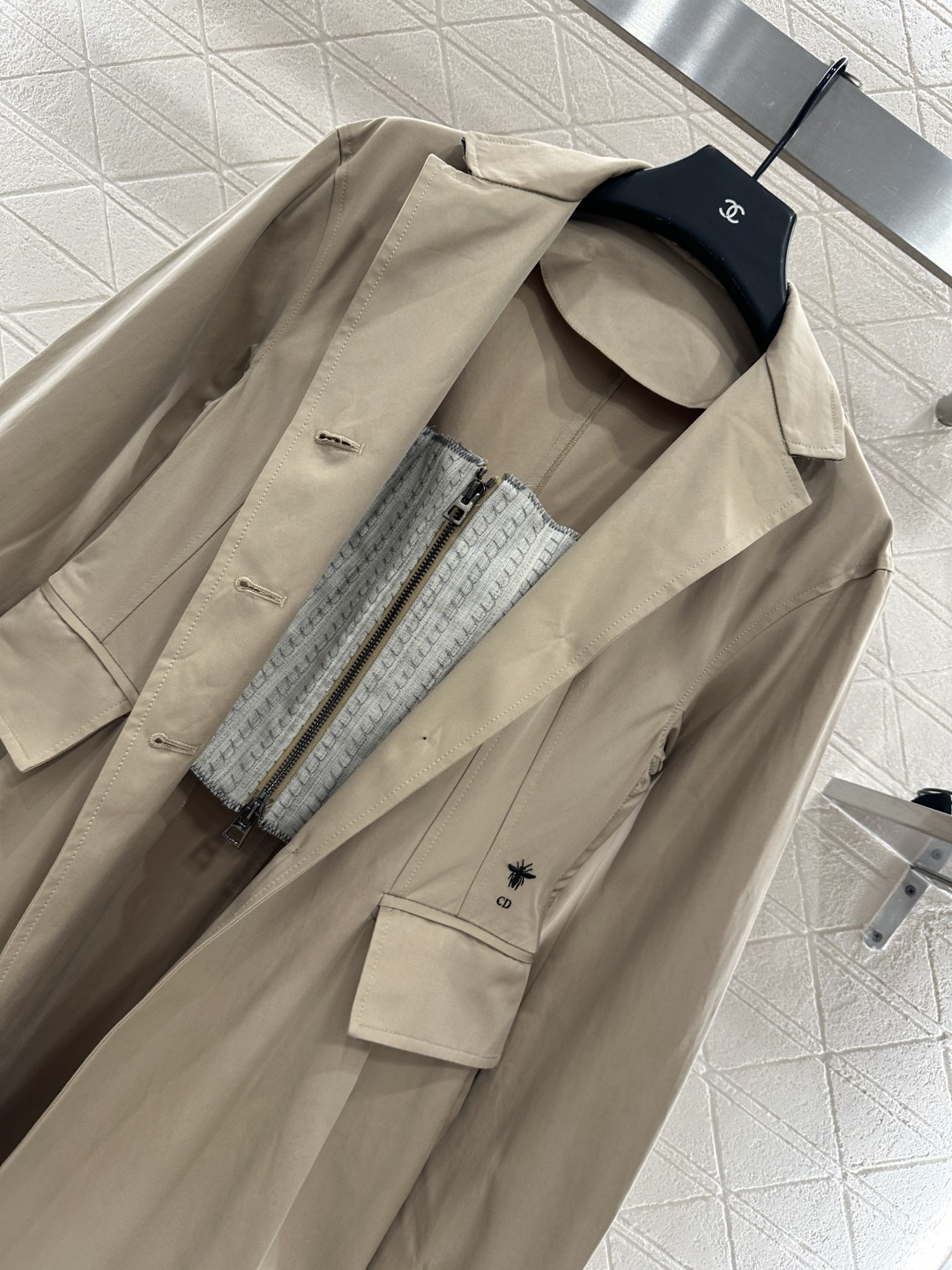 ♥Dio*♥2025新品上架 翻领收腰风衣外套定制YB进口全棉风衣材质 经过工艺处理 挺括有型 质感高级