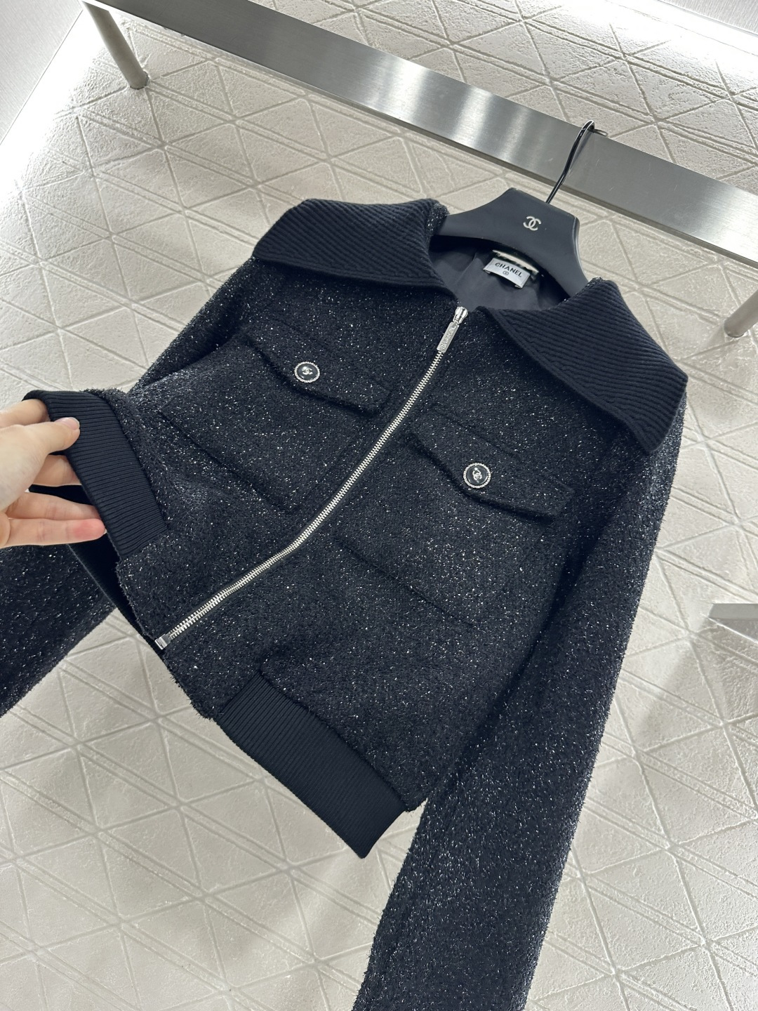 ♥Chane*♥2025新品上架 编织银丝洋装拉链外套定制YB进口银丝粗纺材质 肌理明显 质感上乘 黑色