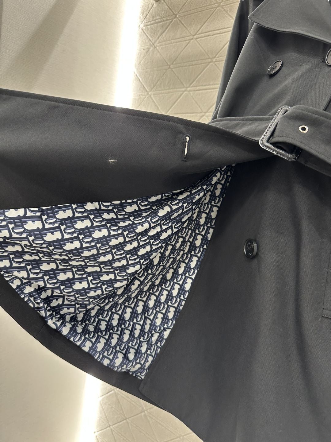 ♥Dio*♥2025新品上架 翻领腰带风衣外套定制YB进口风衣材质 工艺处理 挺括有型 质感高级 翻领中