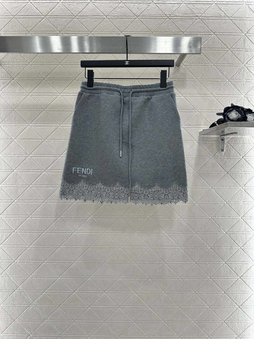 ♥Fend*♥2025新品上架 连帽卫衣蕾丝半裙套装定制YB斜纹全棉材质 秋冬保暖套装 舒适好穿 挺括有