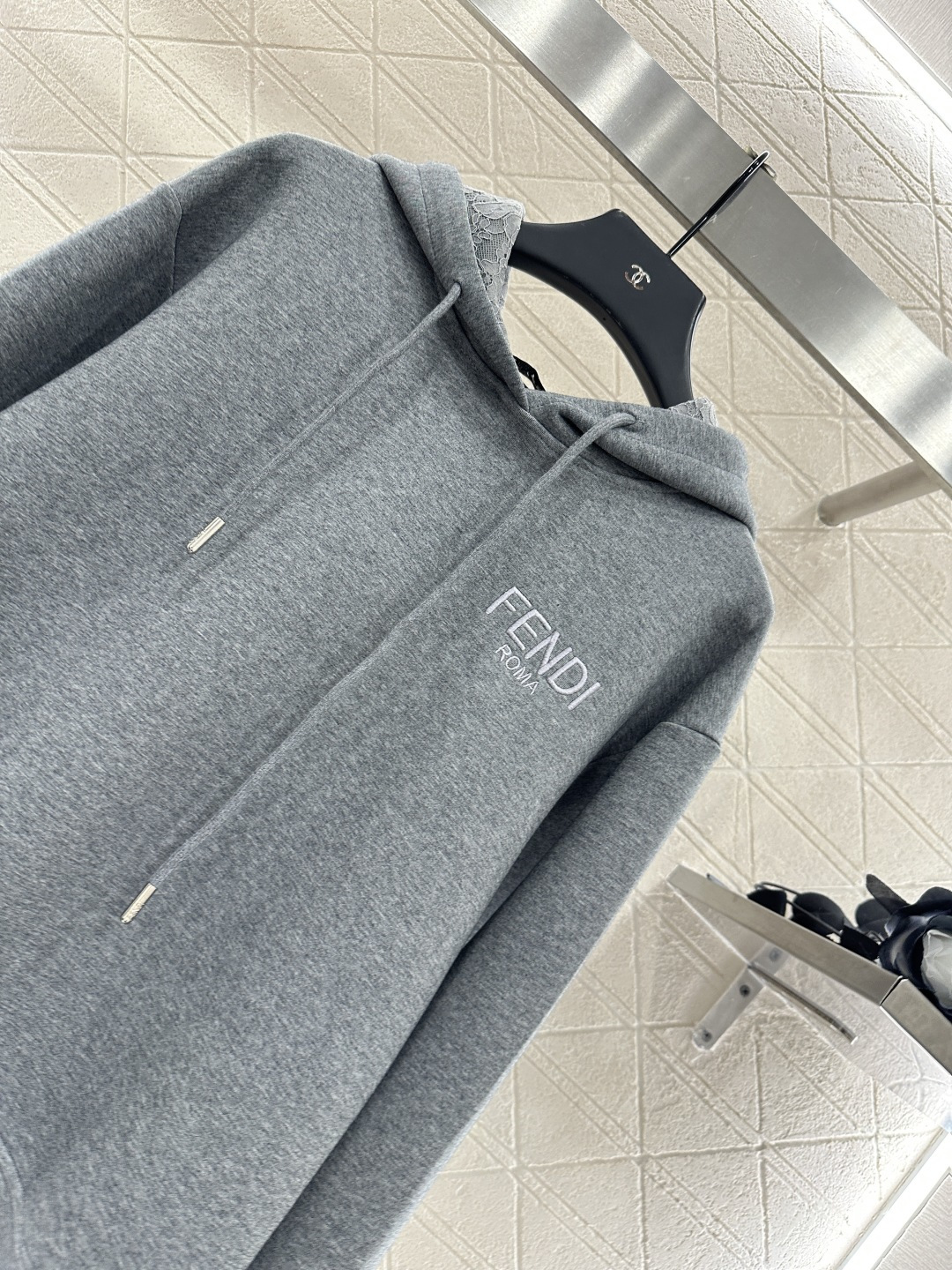 ♥Fend*♥2025新品上架 连帽卫衣蕾丝半裙套装定制YB斜纹全棉材质 秋冬保暖套装 舒适好穿 挺括有