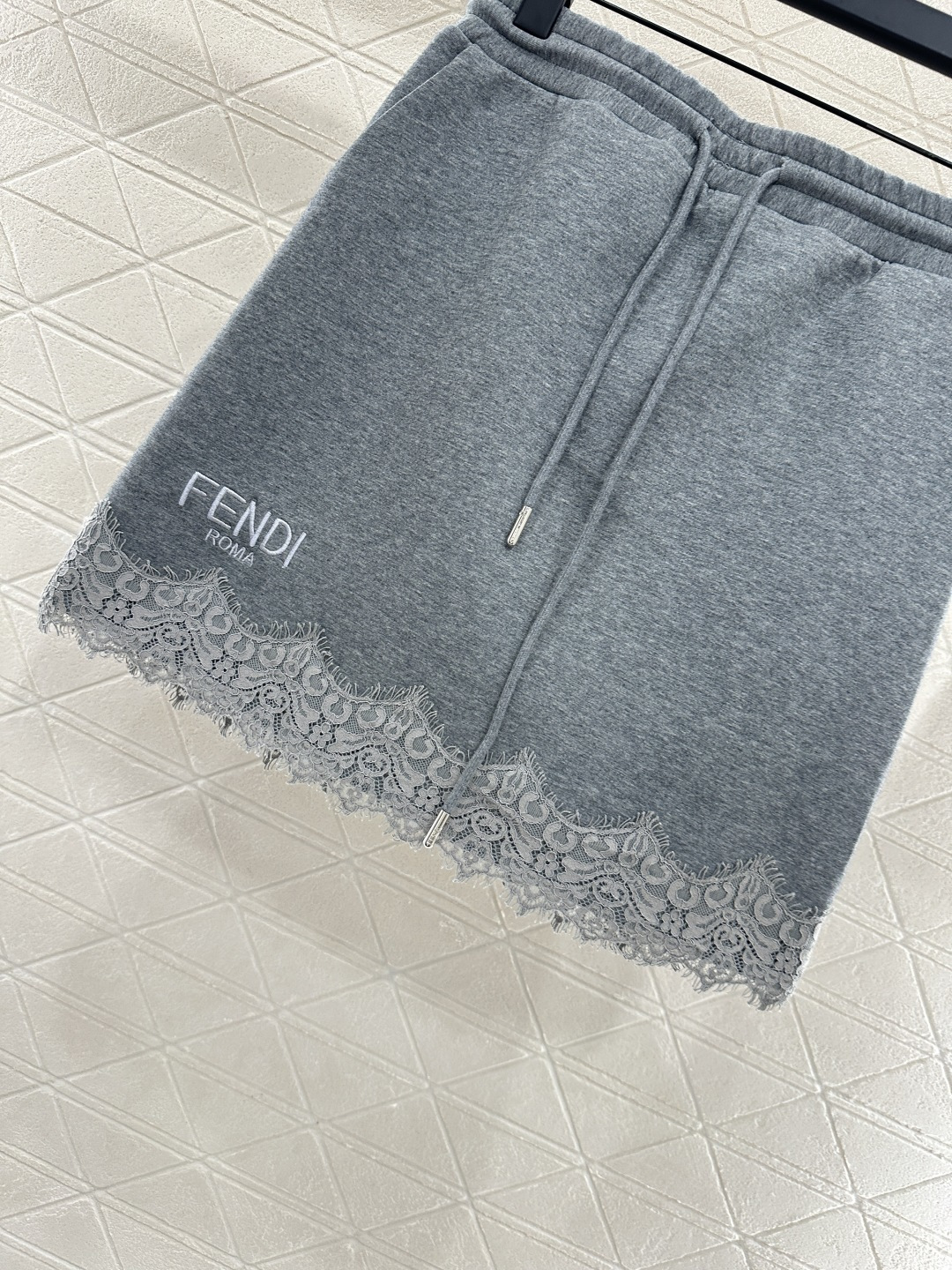 ♥Fend*♥2025新品上架 连帽卫衣蕾丝半裙套装定制YB斜纹全棉材质 秋冬保暖套装 舒适好穿 挺括有