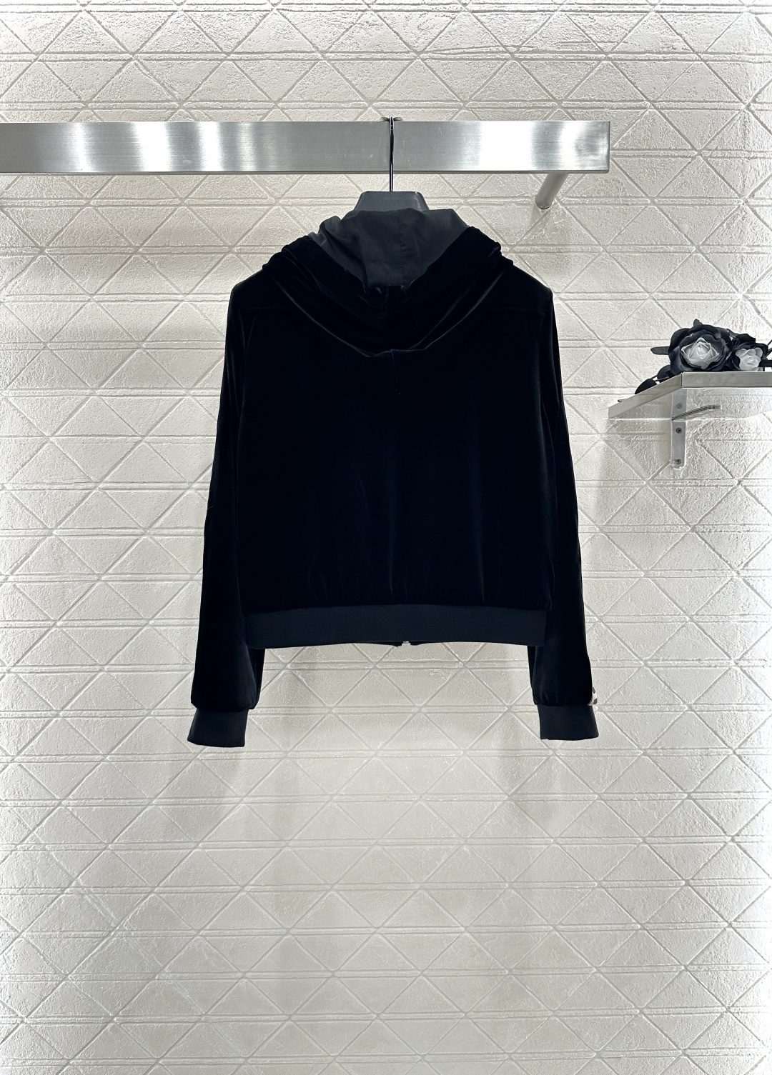 ♥Fend*♥2025新品上架 连帽外套阔腿长裤套装定制YB进口丝绒材质 质感光泽 垂顺舒适 连帽抽绳拉