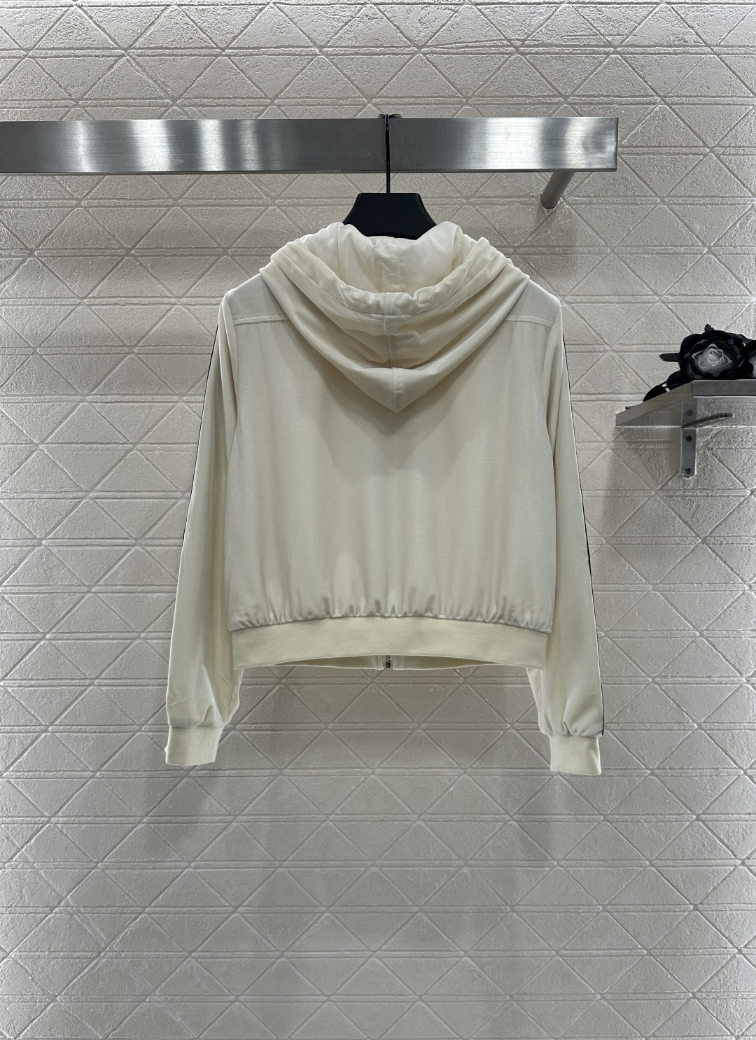 ♥Fend*♥2025新品上架 连帽外套阔腿长裤套装定制YB进口丝绒材质 质感光泽 垂顺舒适 连帽抽绳拉