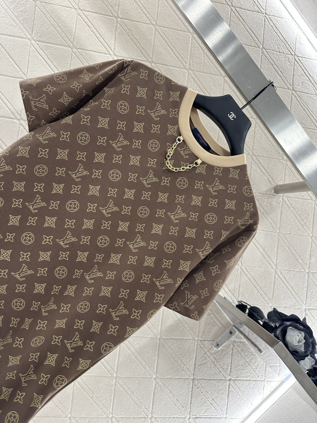 ♥Louis Vuitto*♥2025新品上架 圆领印花链条𝑇𝑒𝑒定制YB斜纹全棉材质 透气舒适 质感十