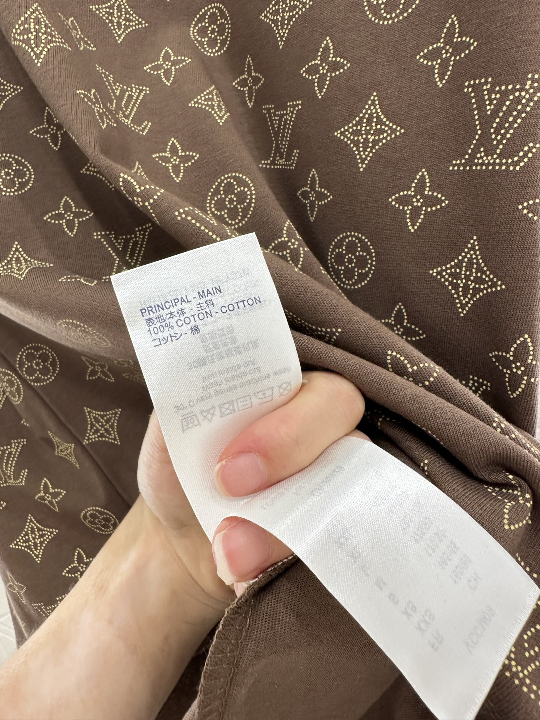 ♥Louis Vuitto*♥2025新品上架 圆领印花链条𝑇𝑒𝑒定制YB斜纹全棉材质 透气舒适 质感十