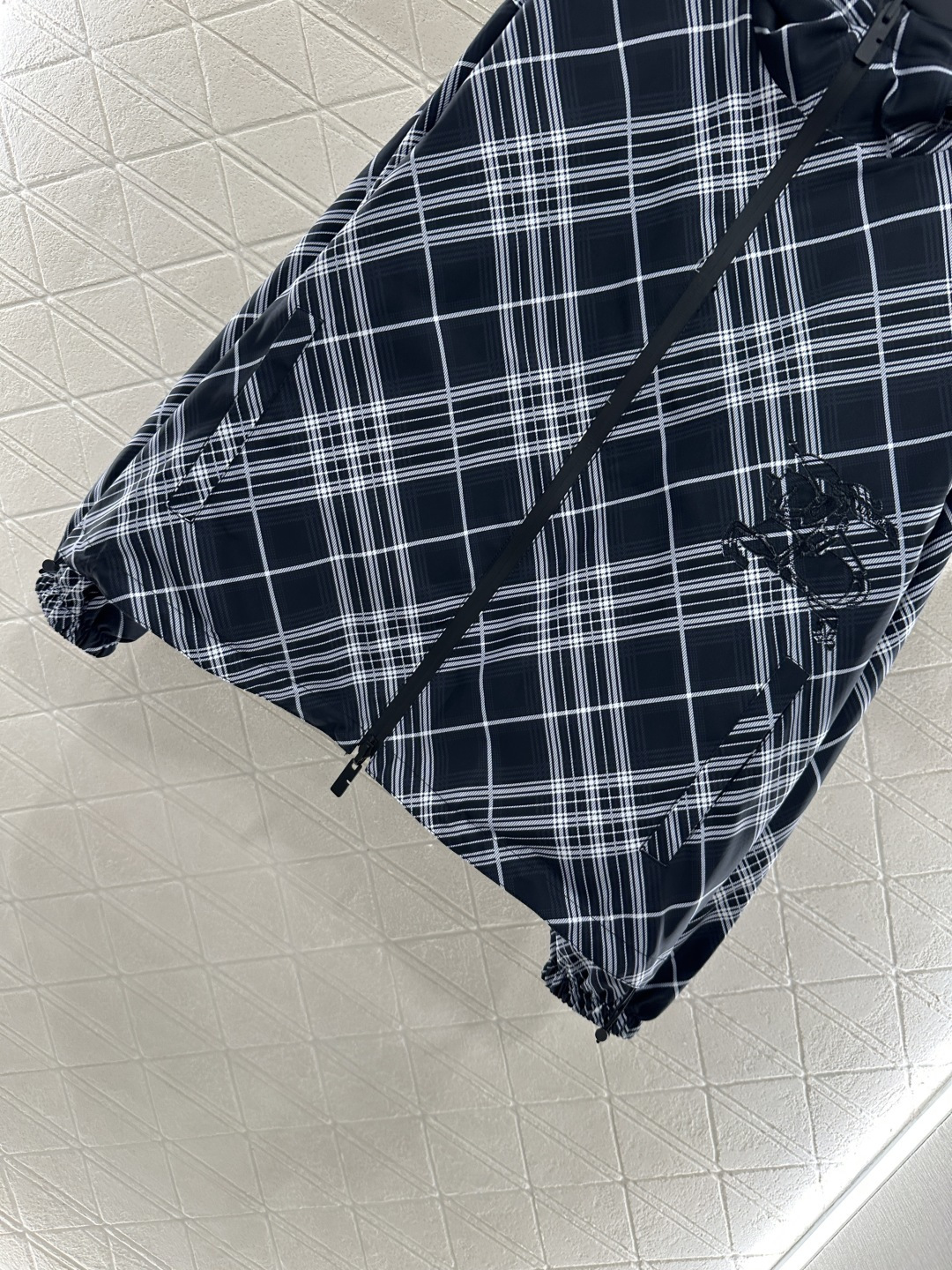 ♥Burberr*♥ 2025新品上架 两面穿连帽格纹外套定制YB进口冲锋尼龙材质 质感挺括有型 亲肤防