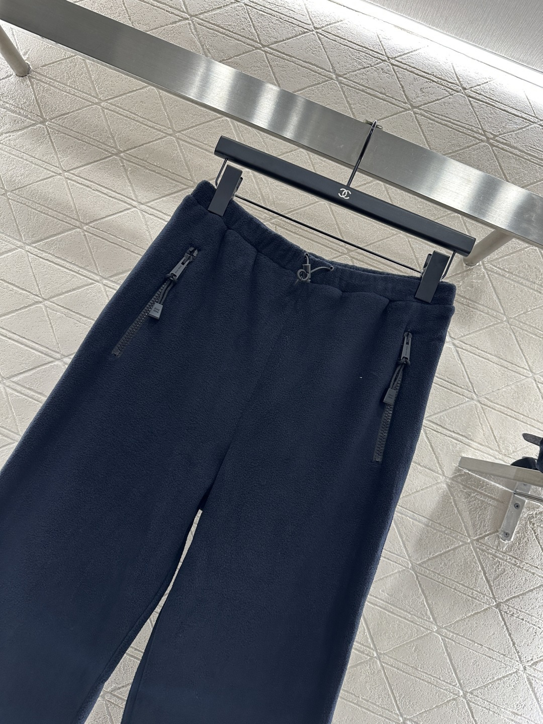 ♥Miumi*♥2025新品上架 摇粒绒休闲抽绳长裤定制YB进口摇粒绒材质 质感细腻 舒适好穿 休闲长裤