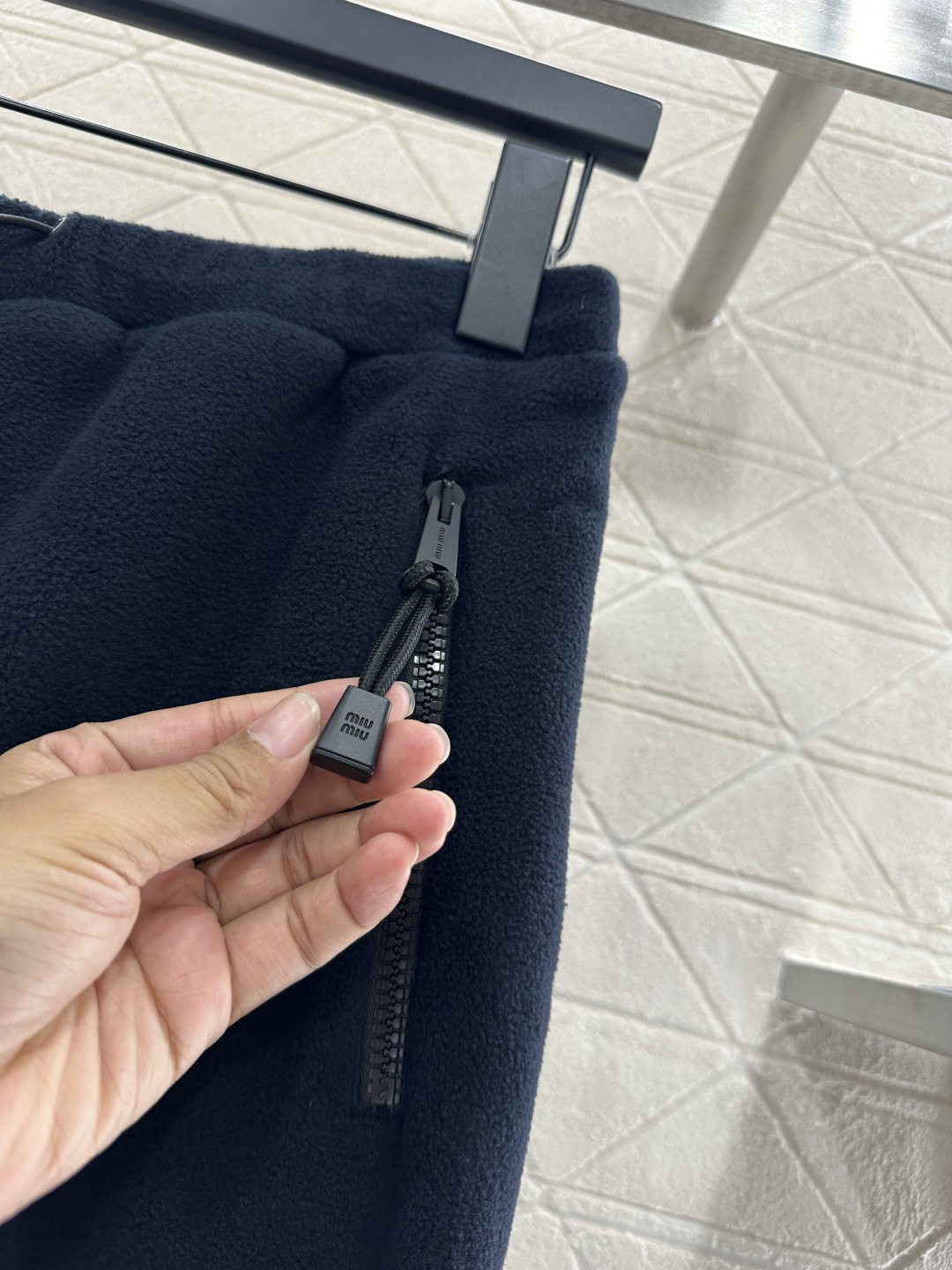 ♥Miumi*♥2025新品上架 摇粒绒休闲抽绳长裤定制YB进口摇粒绒材质 质感细腻 舒适好穿 休闲长裤