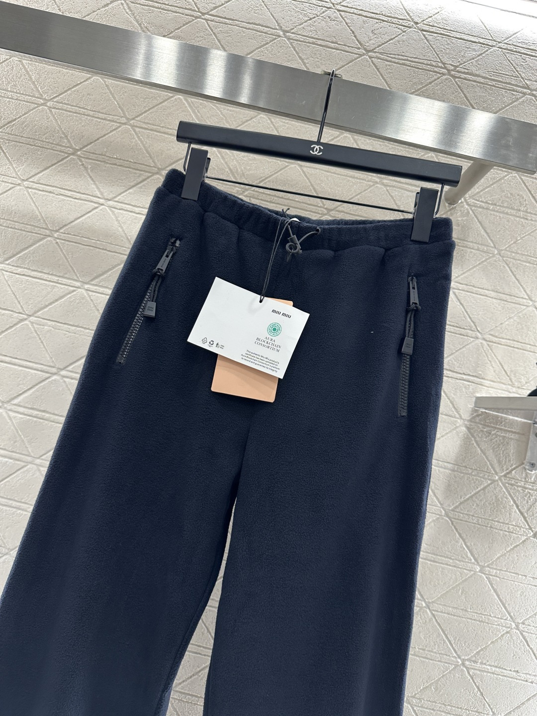 ♥Miumi*♥2025新品上架 摇粒绒休闲抽绳长裤定制YB进口摇粒绒材质 质感细腻 舒适好穿 休闲长裤