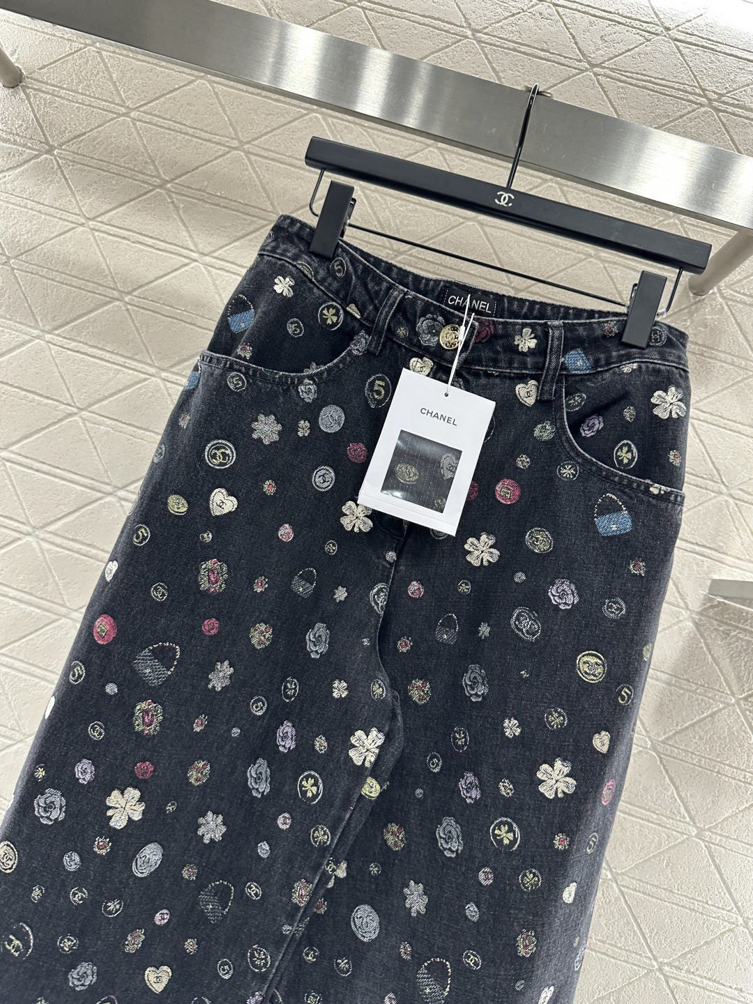 ♥Chane*♥2025新品上架 阔腿激光牛仔长裤定制YB斜纹棉牛仔材质 多重水洗 呈现出挺括质感 直筒