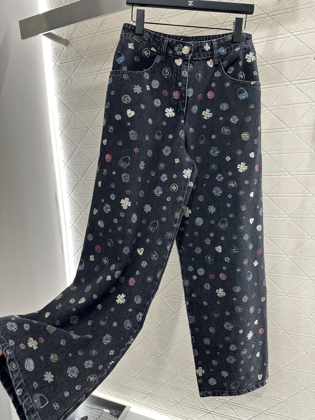 ♥Chane*♥2025新品上架 阔腿激光牛仔长裤定制YB斜纹棉牛仔材质 多重水洗 呈现出挺括质感 直筒