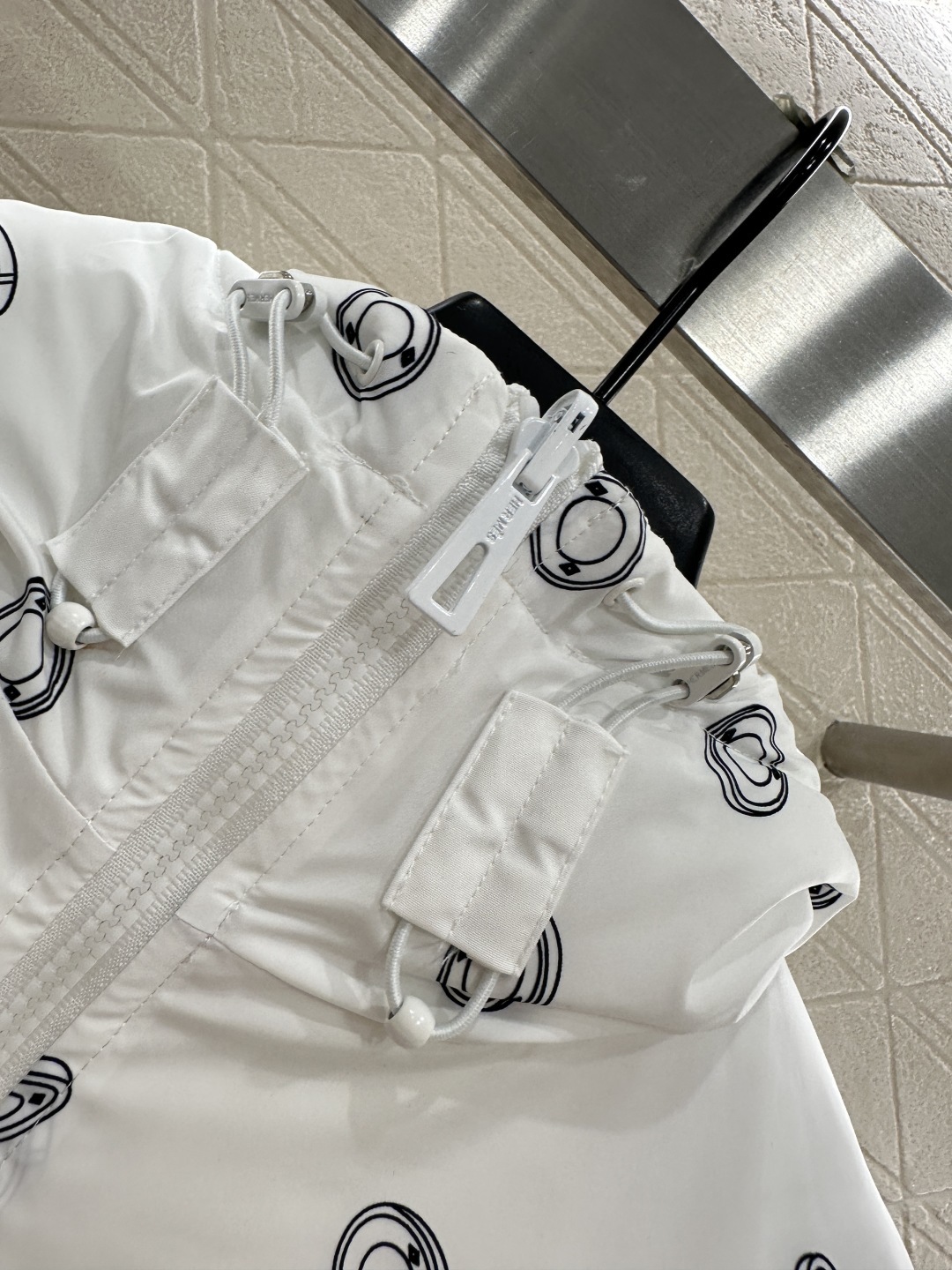♥Herme*♥2025新品上架 隐藏连帽两面穿棉服外套定制YB防风防水尼龙材质 羽绒棉填充内里 整件轻
