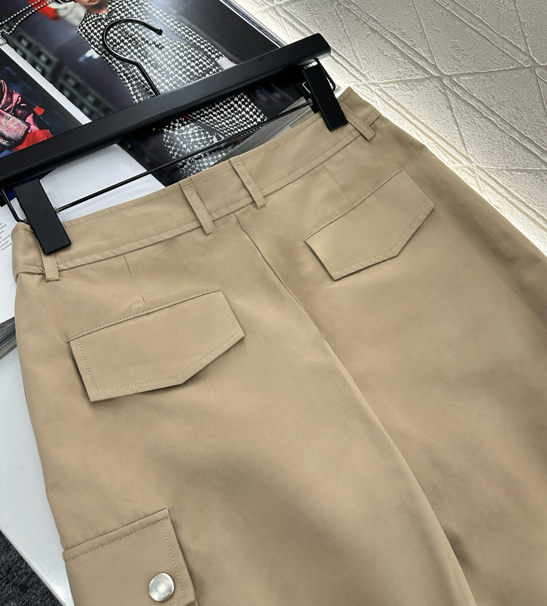 ♥Dio*♥2025新品上架 口袋休闲中裤定制YB斜纹全棉材质 质感细腻 穿搭舒适 高腰束脚中裤版型 恰