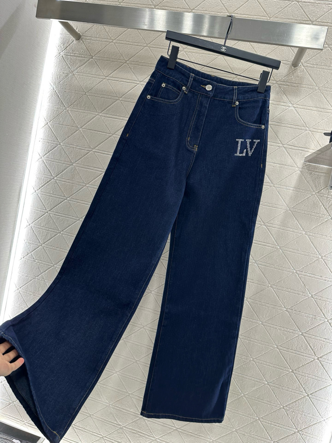 ♥louis Vuitto*♥2025新品上架 翻领烫钻牛仔衬衫长裤套装定制YB斜纹棉牛仔材质 多重水洗