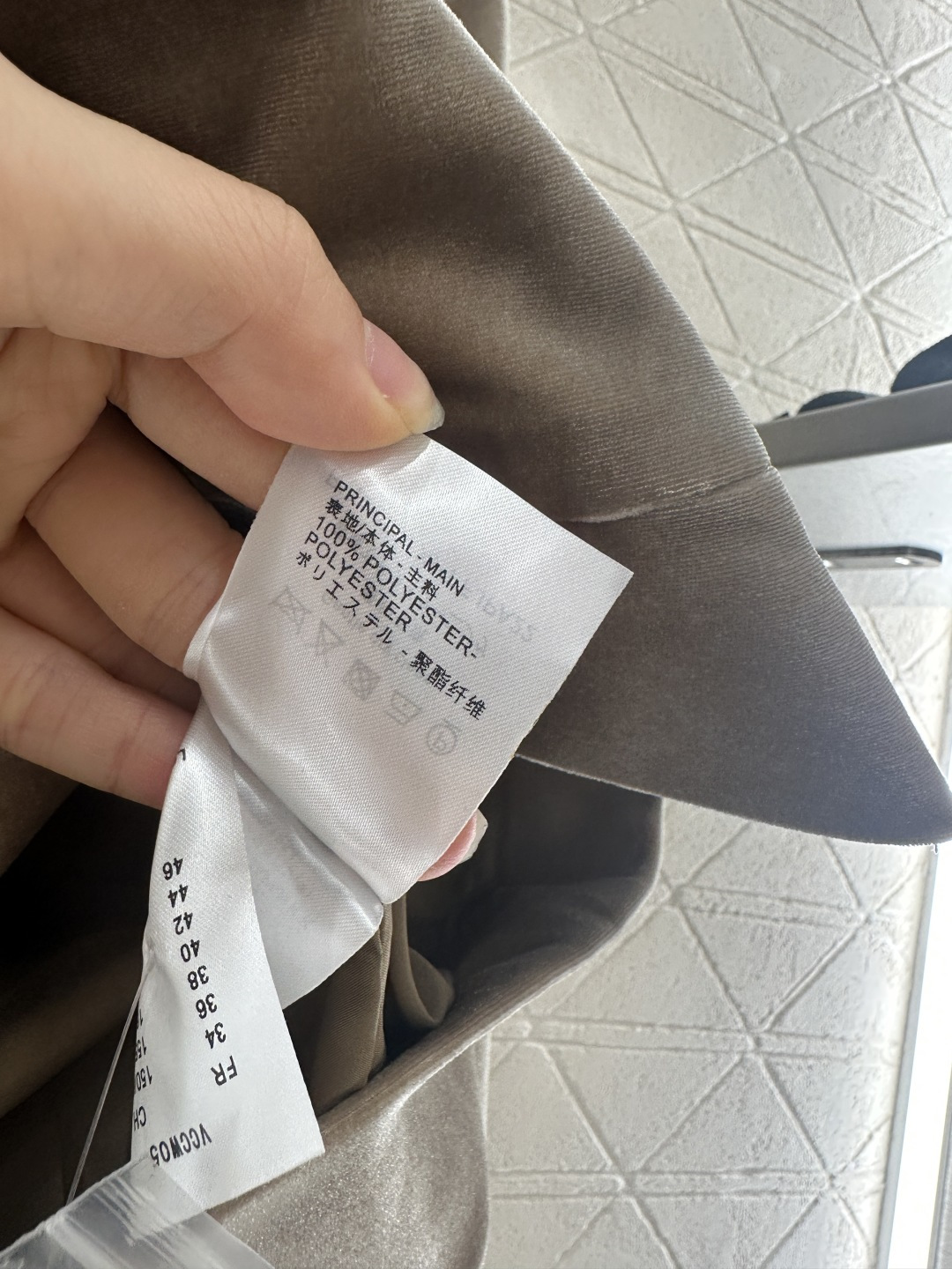 ♥Louis vuitto*♥2025新品上架 连帽休闲外套长裤套装定制YB进口丝绒材质 质感光泽 品相