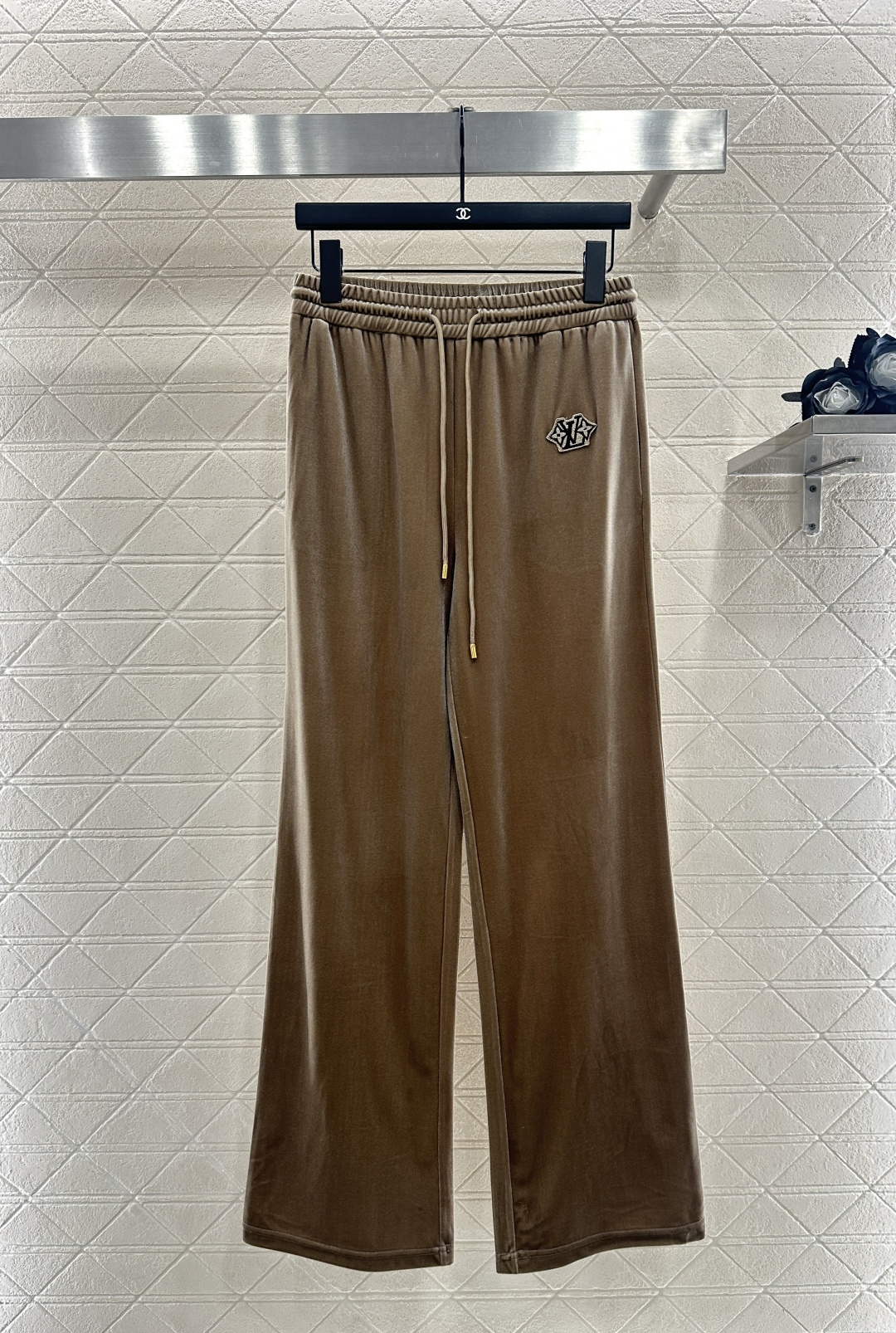 ♥Louis vuitto*♥2025新品上架 连帽休闲外套长裤套装定制YB进口丝绒材质 质感光泽 品相