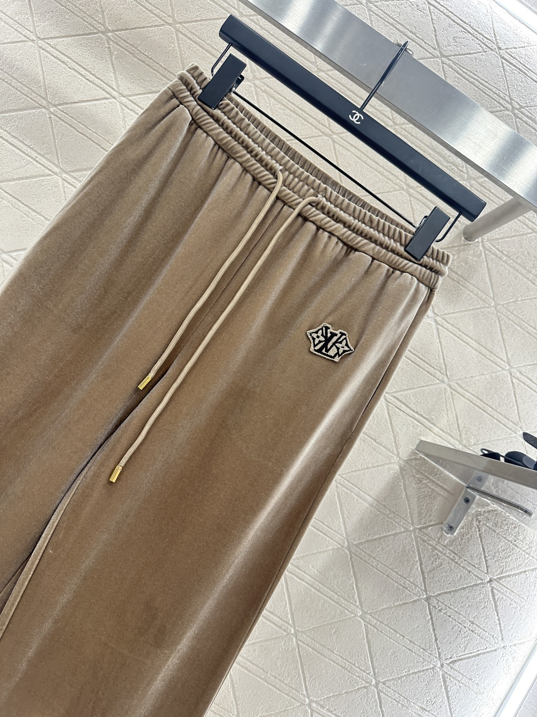 ♥Louis vuitto*♥2025新品上架 连帽休闲外套长裤套装定制YB进口丝绒材质 质感光泽 品相