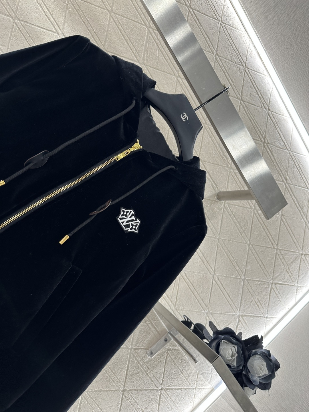 ♥Louis vuitto*♥2025新品上架 连帽休闲外套长裤套装定制YB进口丝绒材质 质感光泽 品相