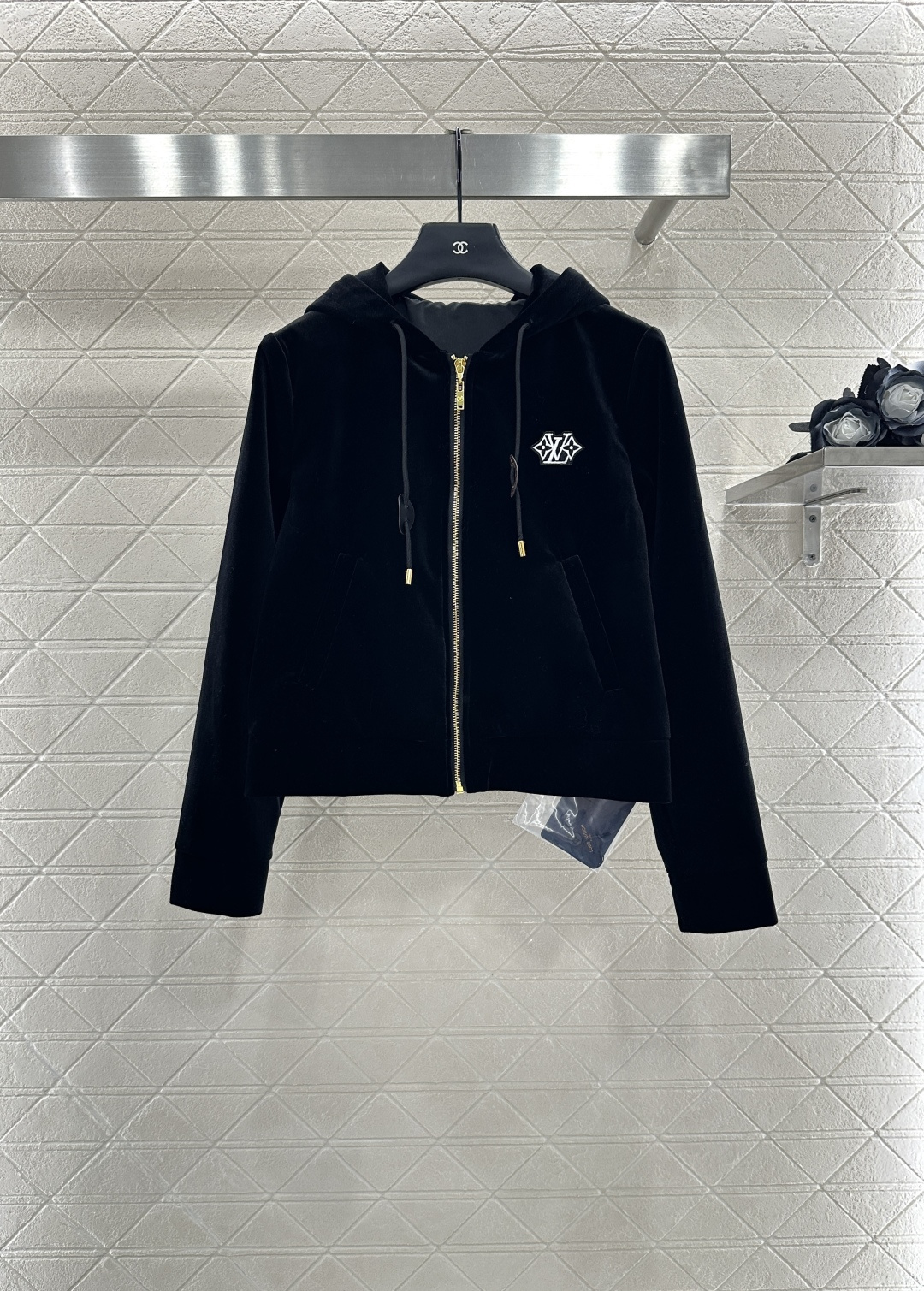 ♥Louis vuitto*♥2025新品上架 连帽休闲外套长裤套装定制YB进口丝绒材质 质感光泽 品相