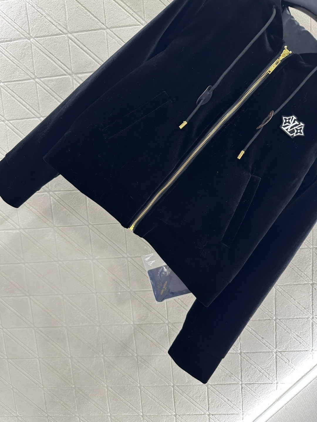 ♥Louis vuitto*♥2025新品上架 连帽休闲外套长裤套装定制YB进口丝绒材质 质感光泽 品相